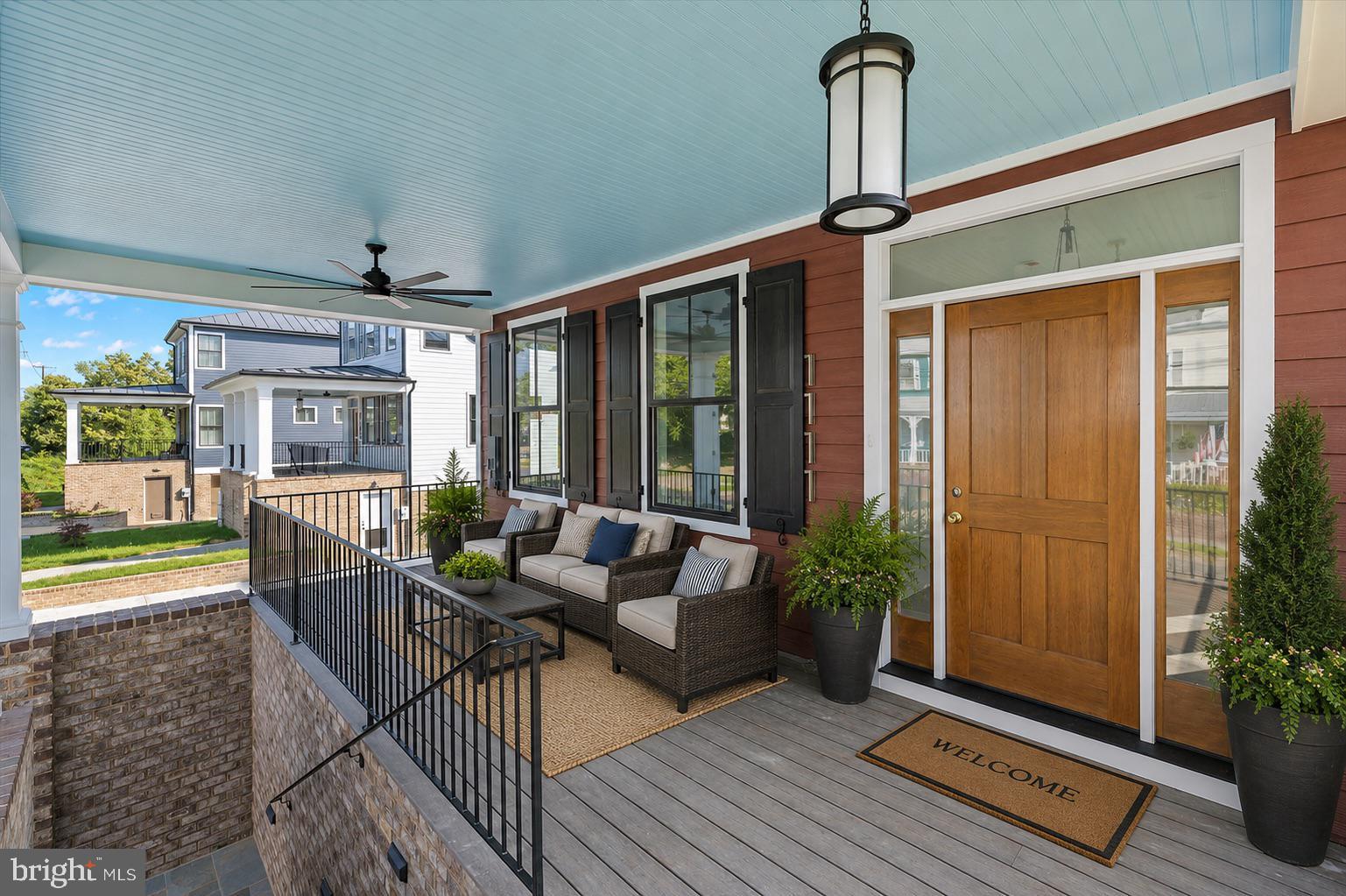 1111 SOPHIA STREET