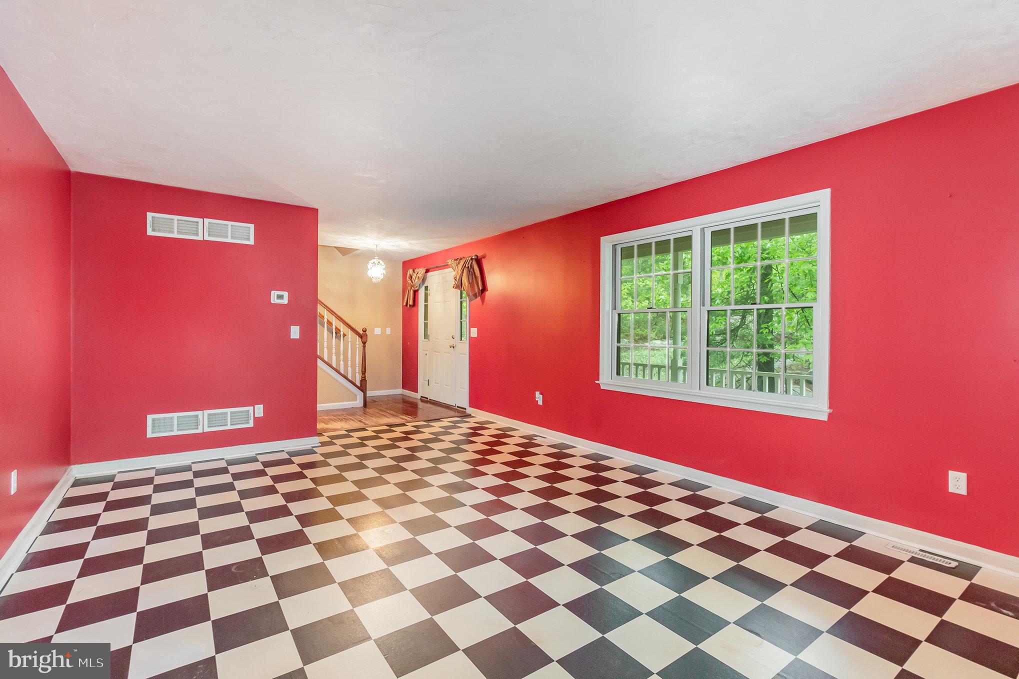 65 SCARLET WAY