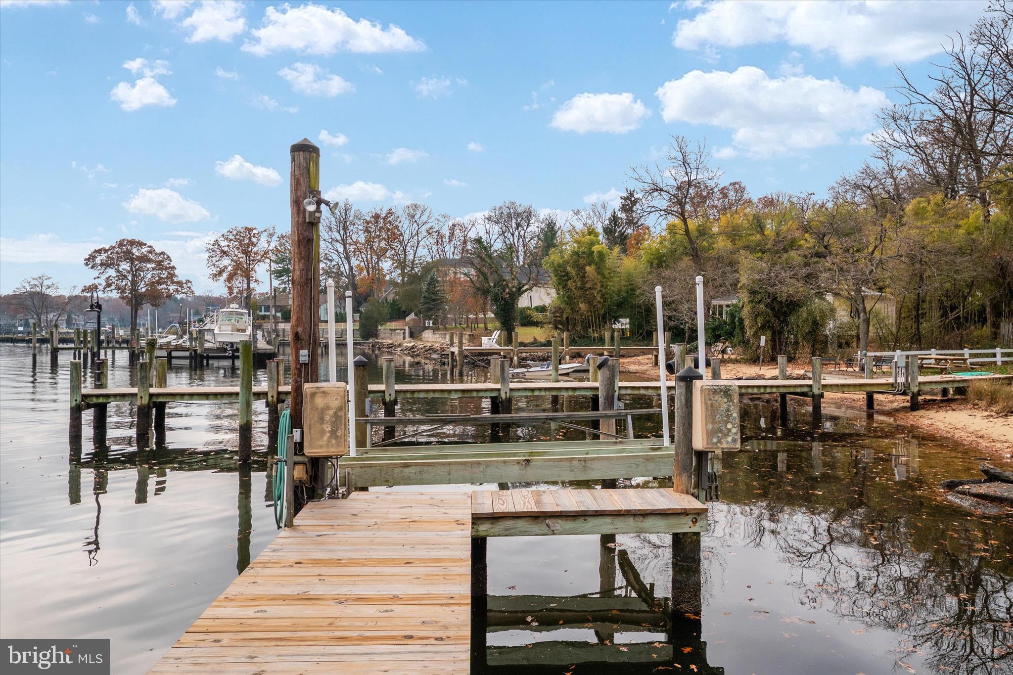 MAGOTHY BEACH - Residential