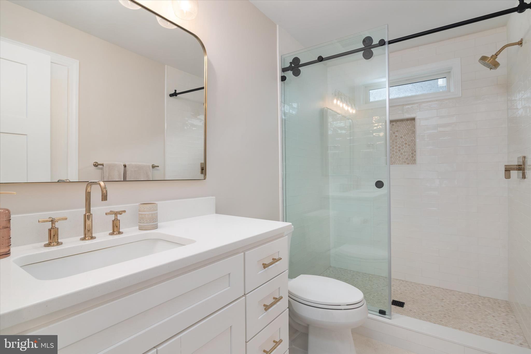 MAGOTHY BEACH - Residential