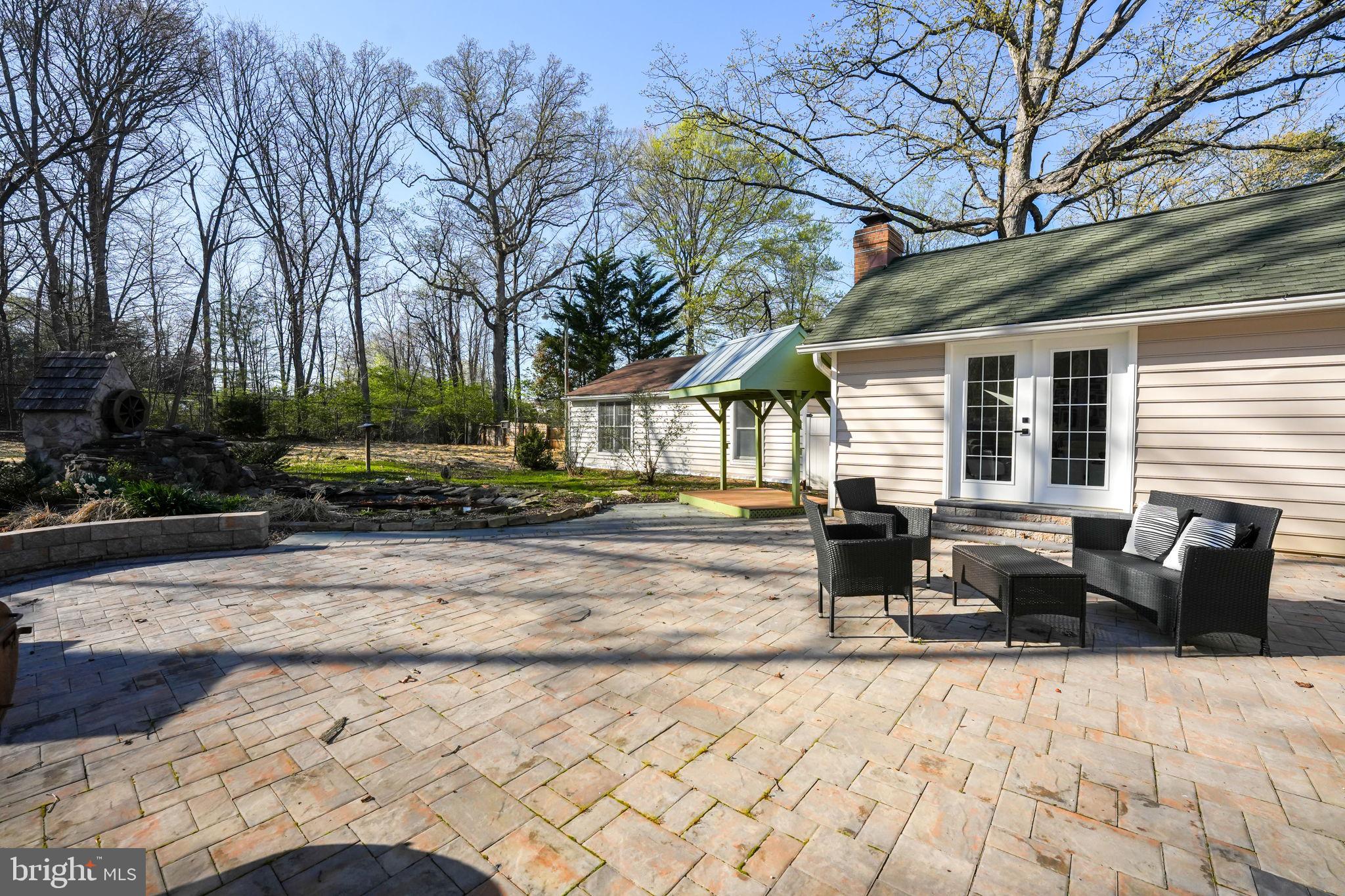 FAIRFAX ACRES - Residential