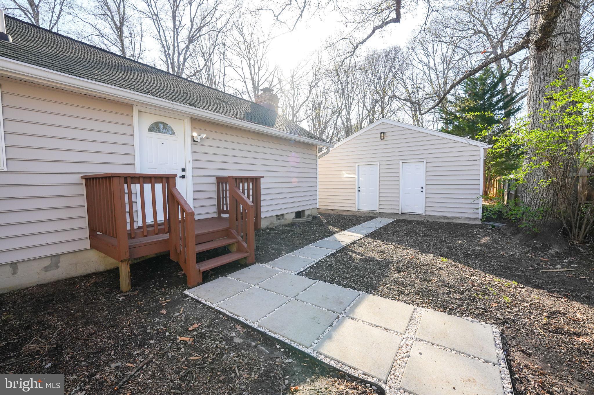 FAIRFAX ACRES - Residential