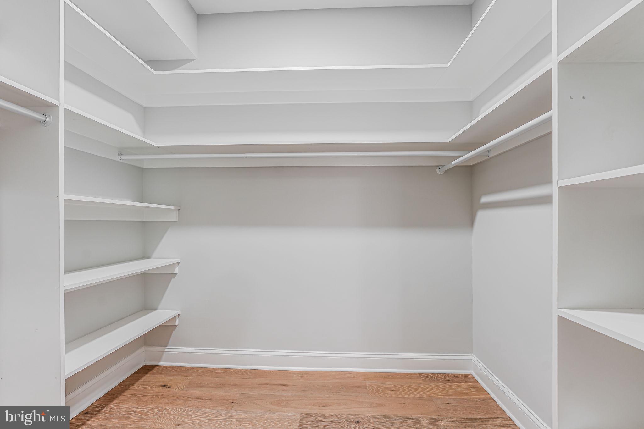 FAIRFAX ACRES - Residential