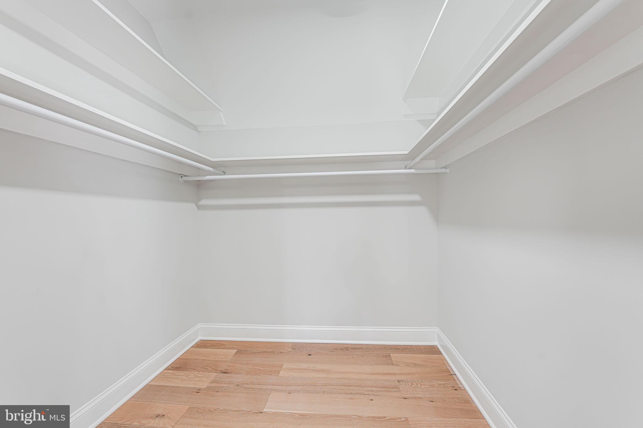 FAIRFAX ACRES - Residential