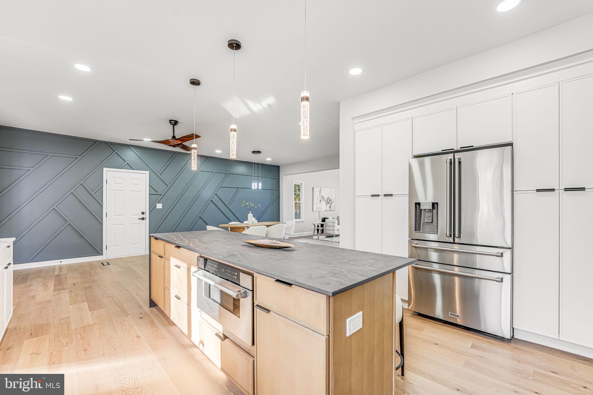 FAIRFAX ACRES - Residential