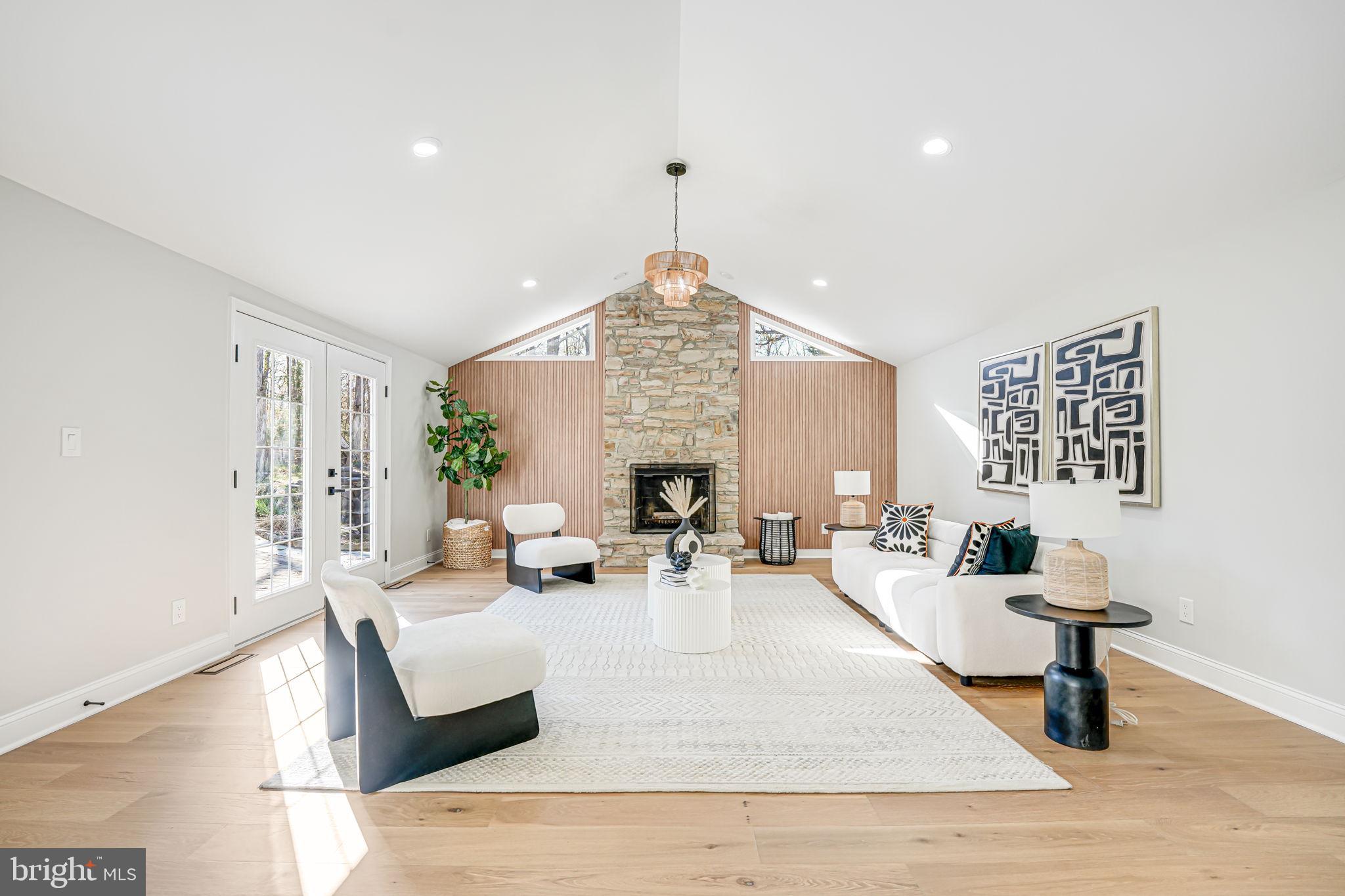 FAIRFAX ACRES - Residential