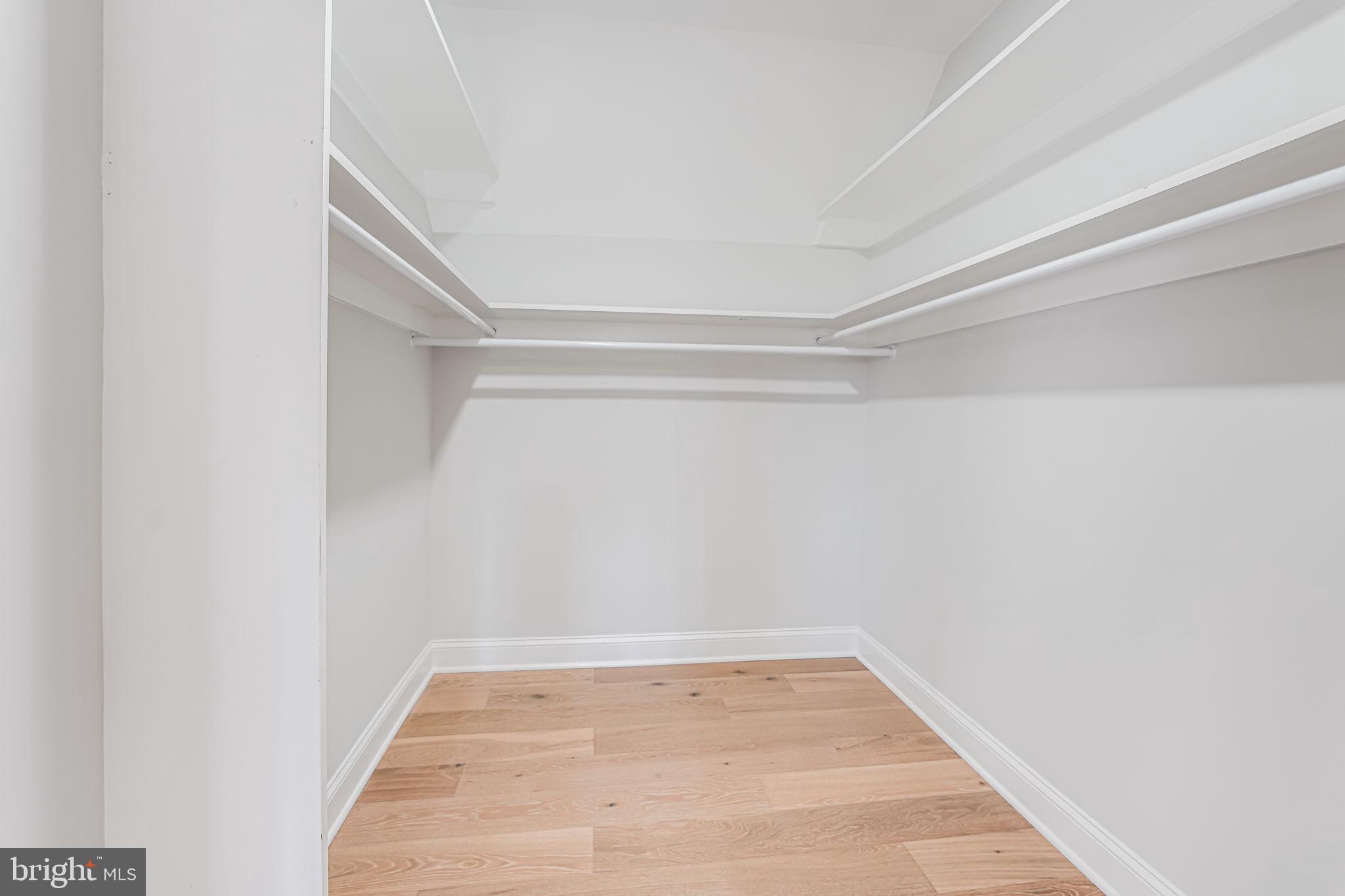 FAIRFAX ACRES - Residential