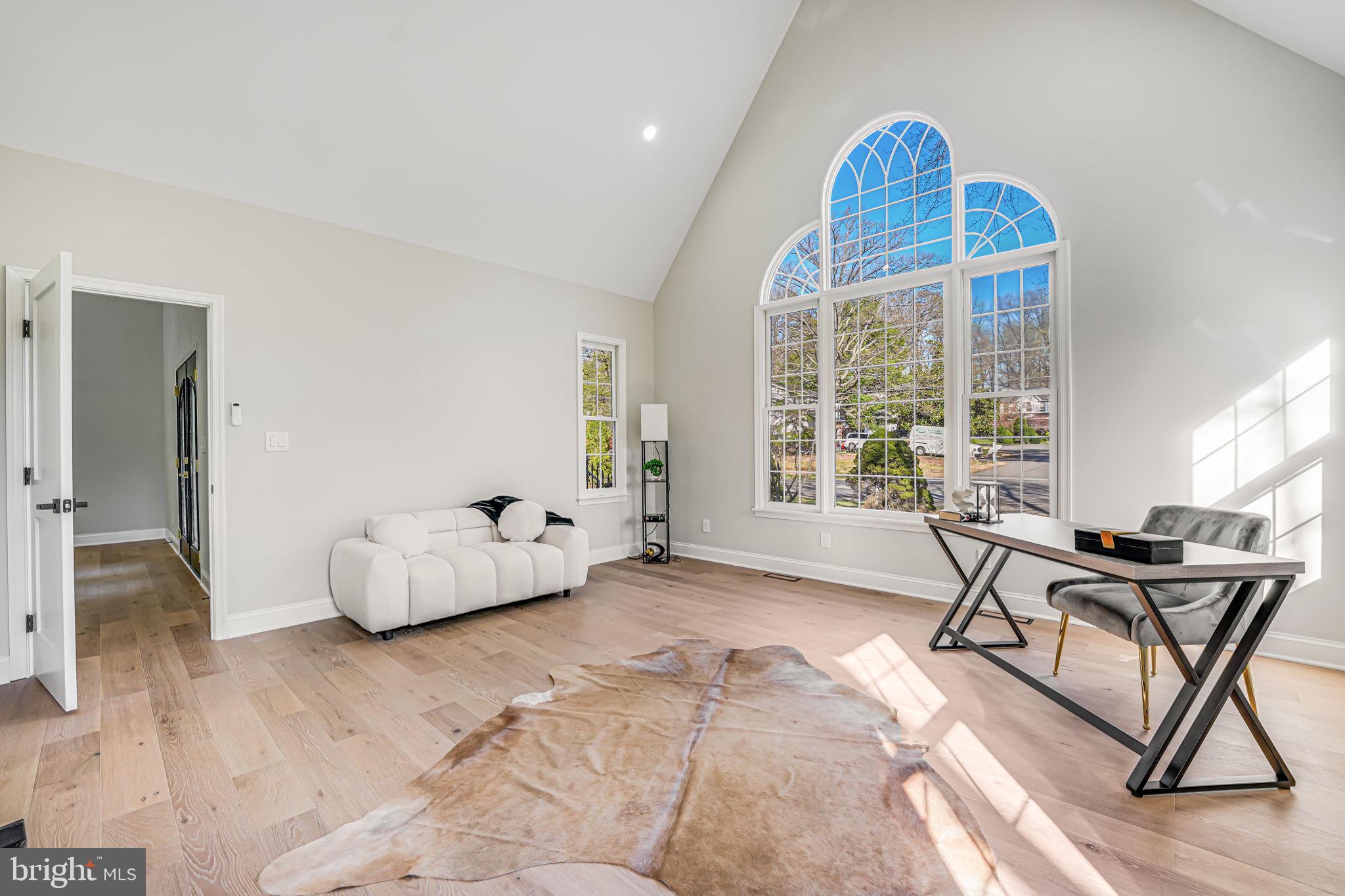 FAIRFAX ACRES - Residential