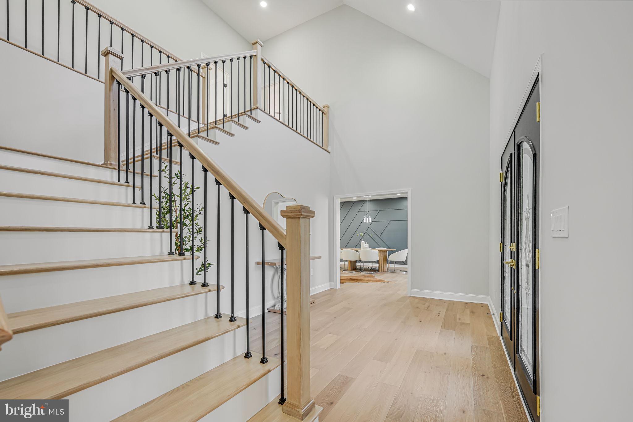 FAIRFAX ACRES - Residential