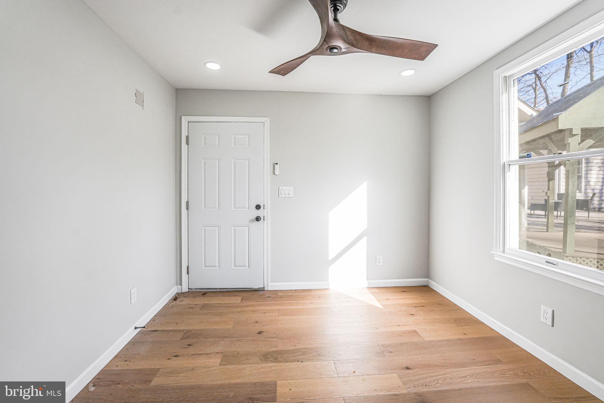 FAIRFAX ACRES - Residential