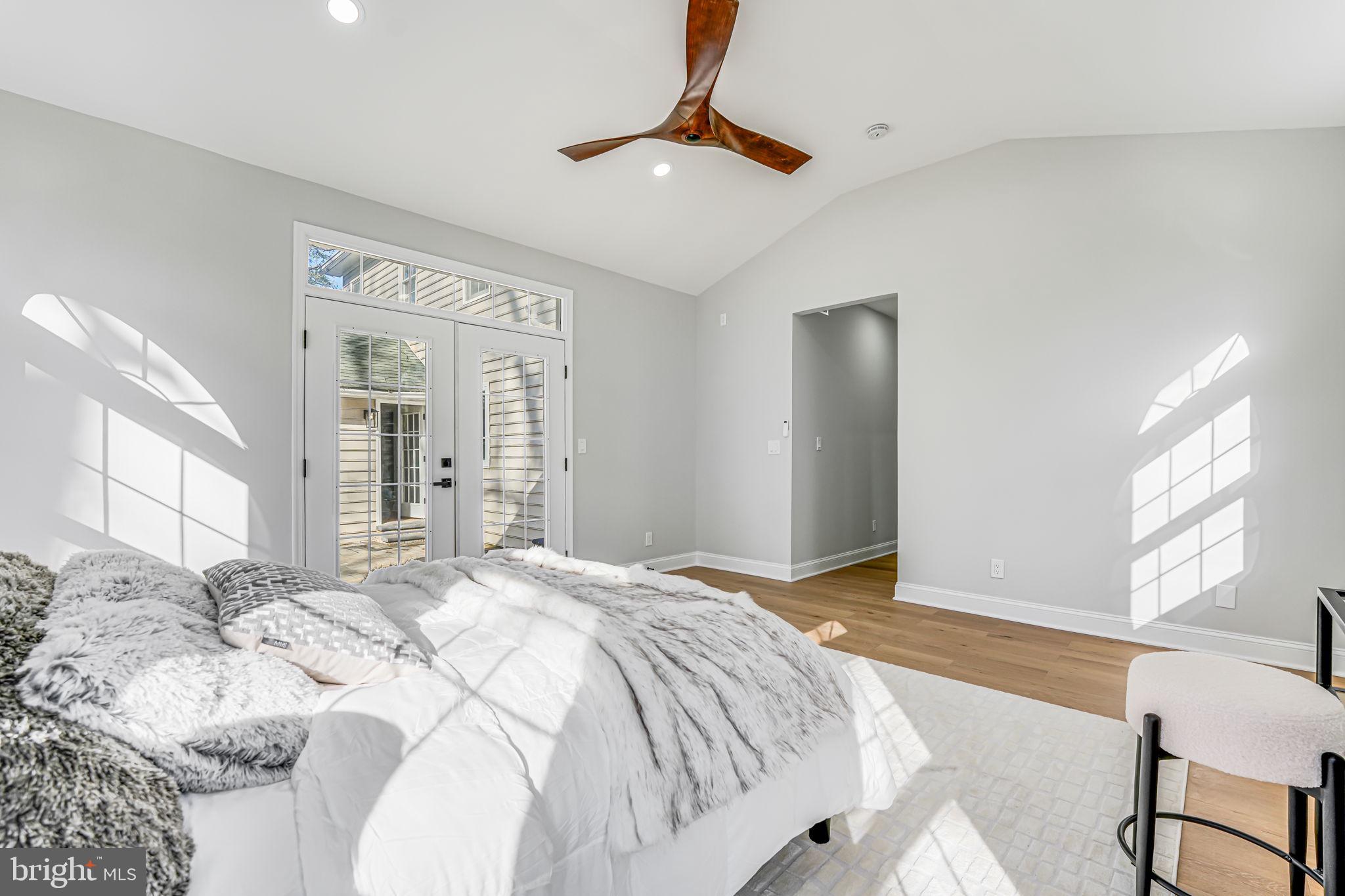 FAIRFAX ACRES - Residential