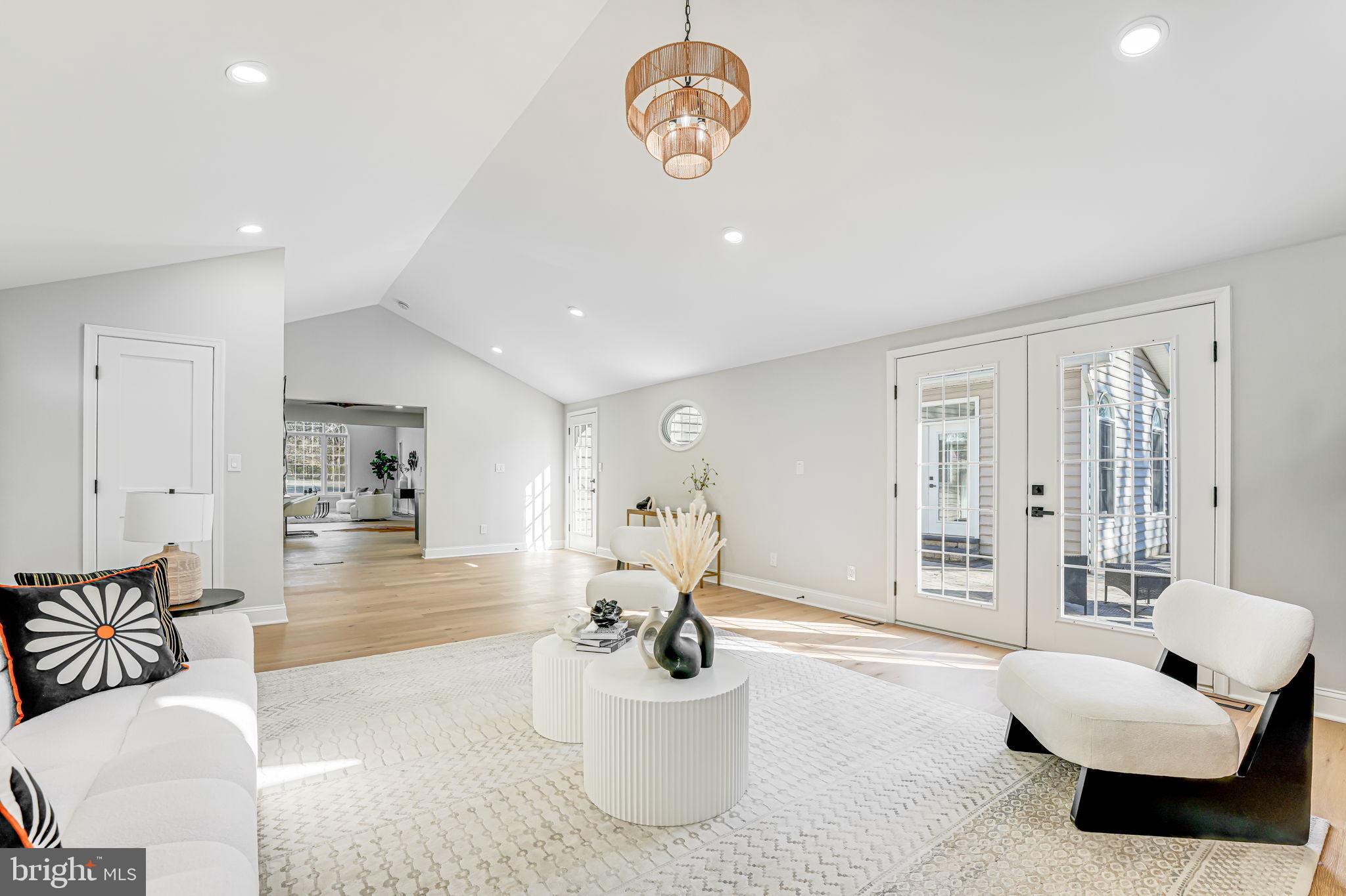 FAIRFAX ACRES - Residential