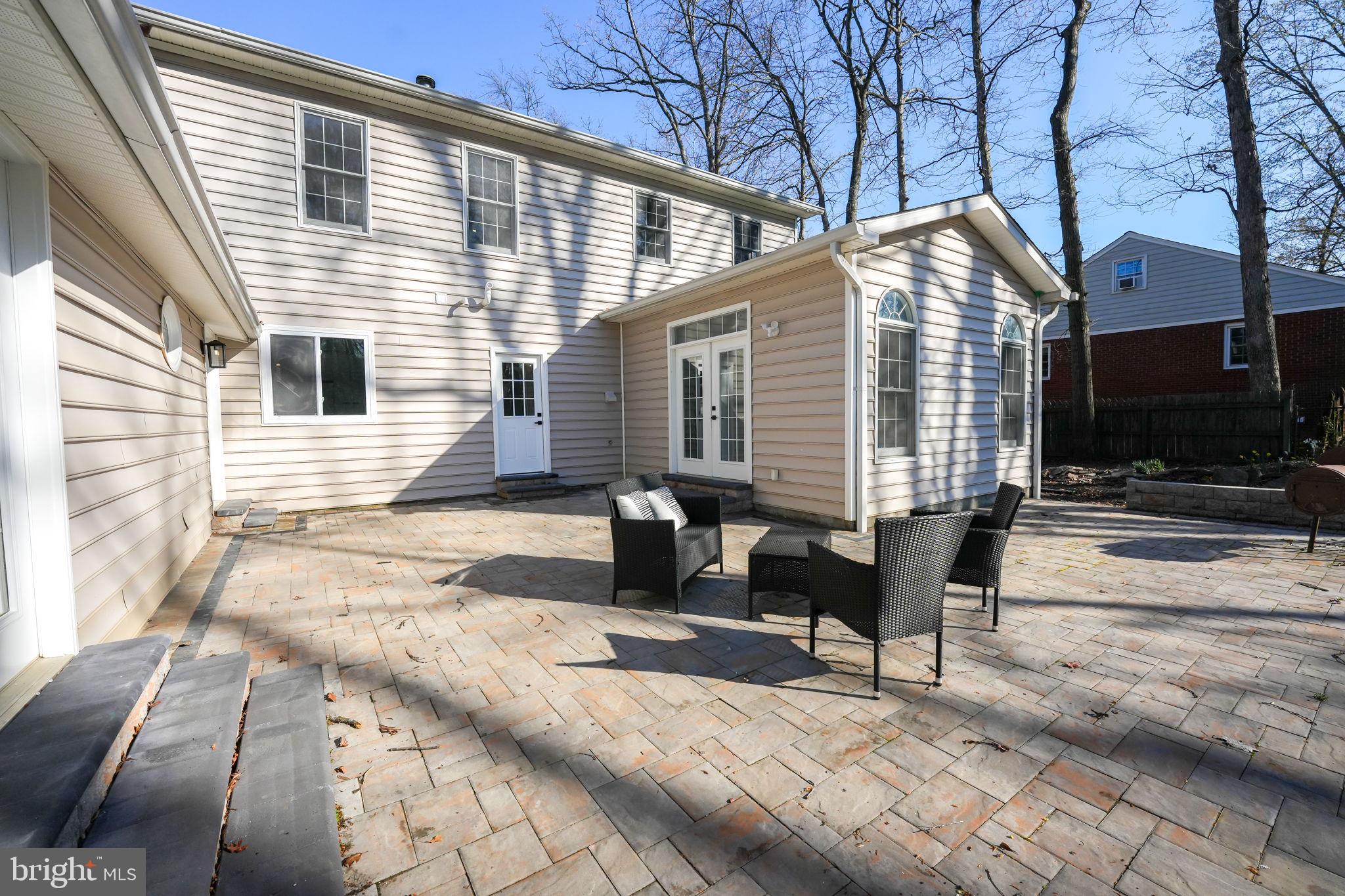 FAIRFAX ACRES - Residential