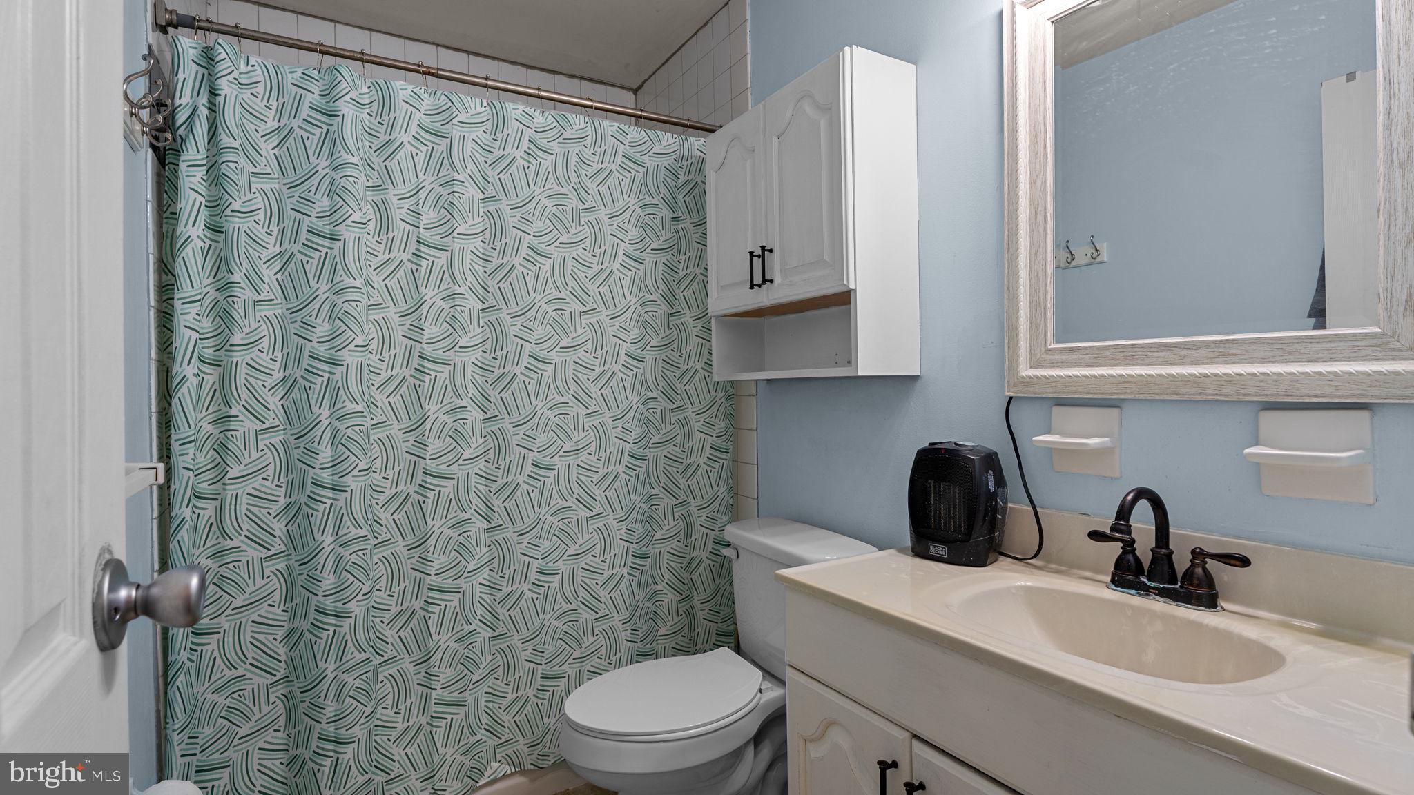 WHITPAIN HILLS - Residential