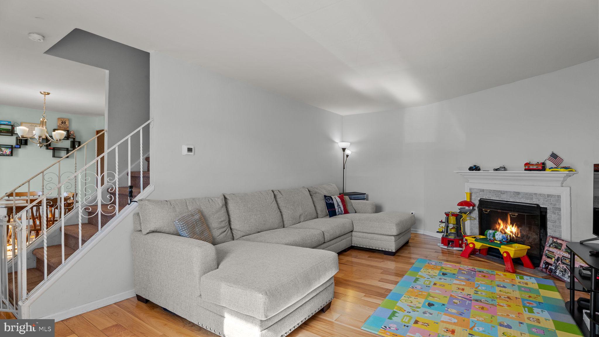 WHITPAIN HILLS - Residential