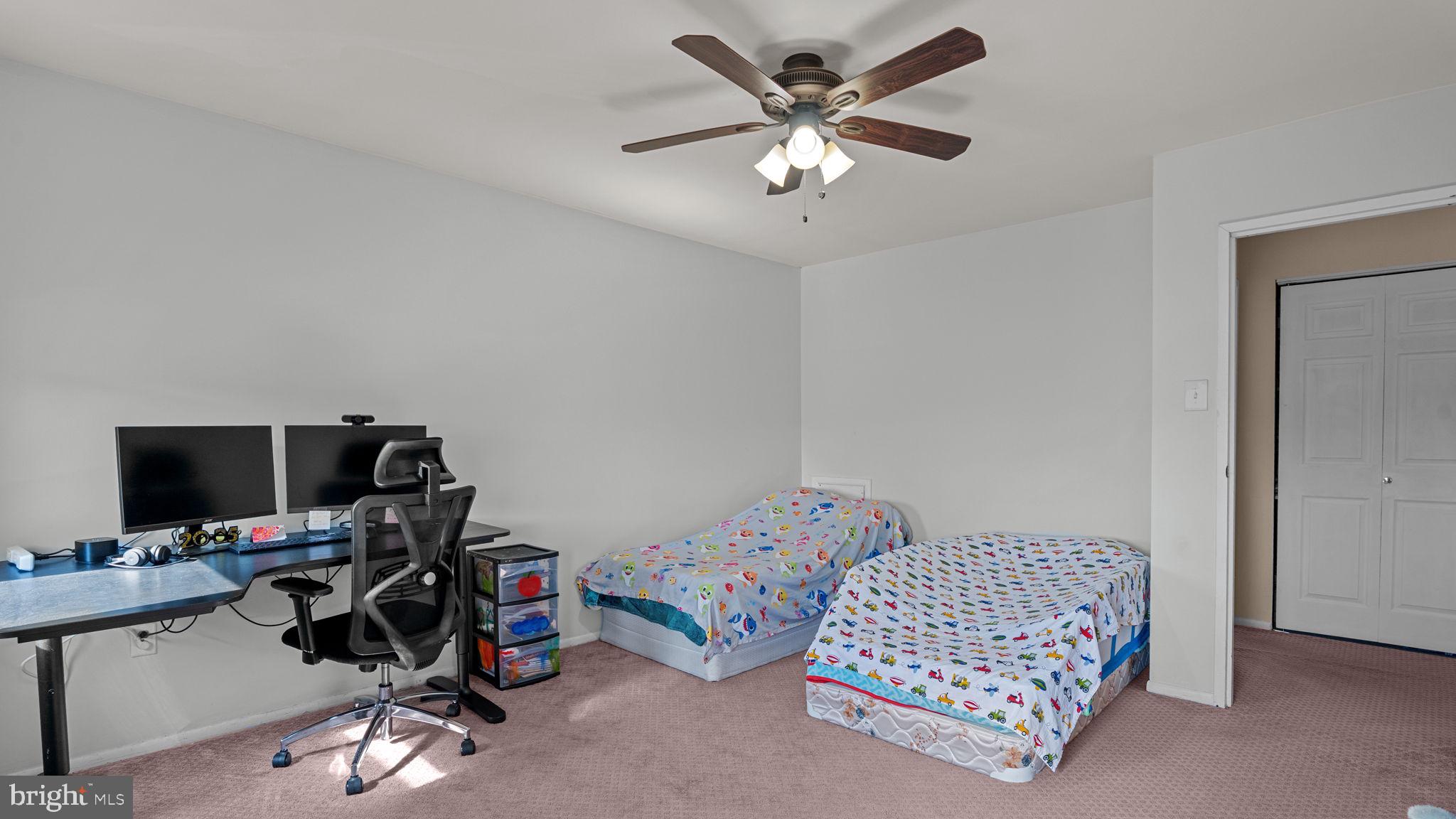 WHITPAIN HILLS - Residential