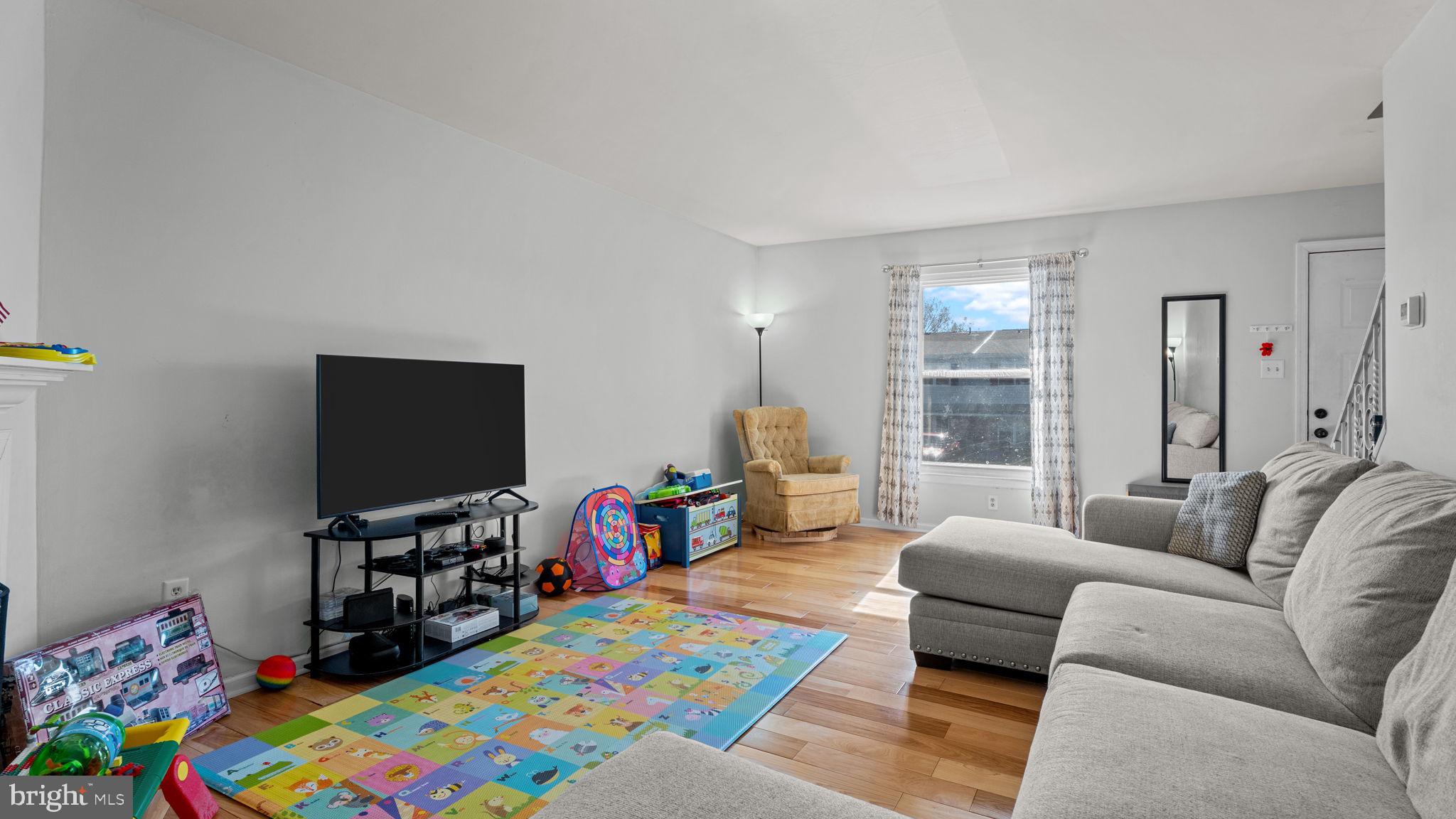 WHITPAIN HILLS - Residential