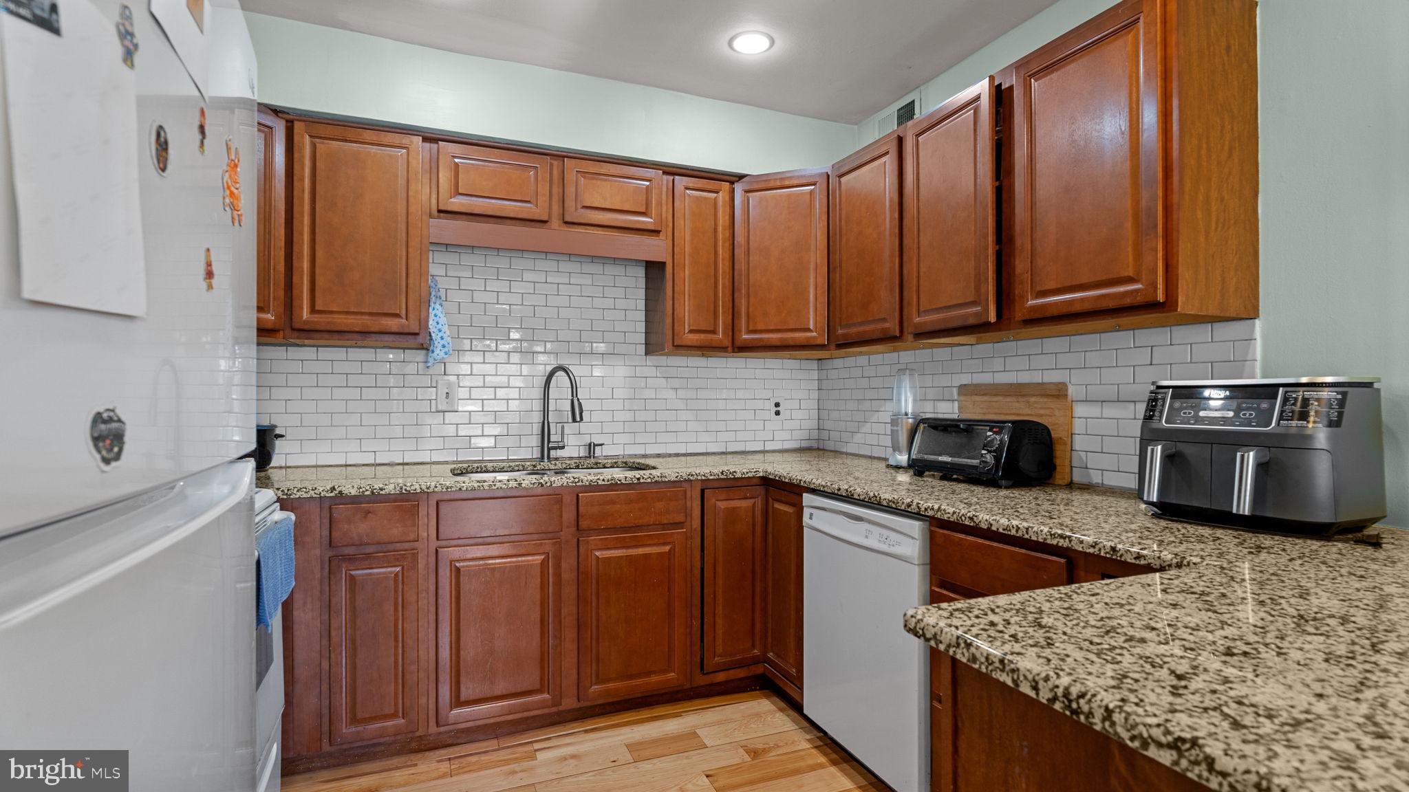 WHITPAIN HILLS - Residential