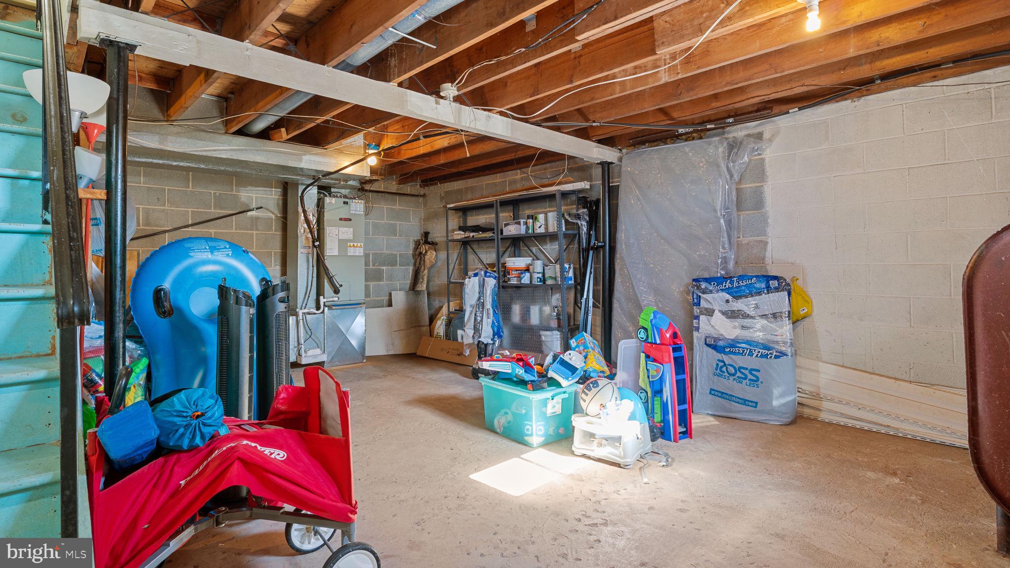 WHITPAIN HILLS - Residential