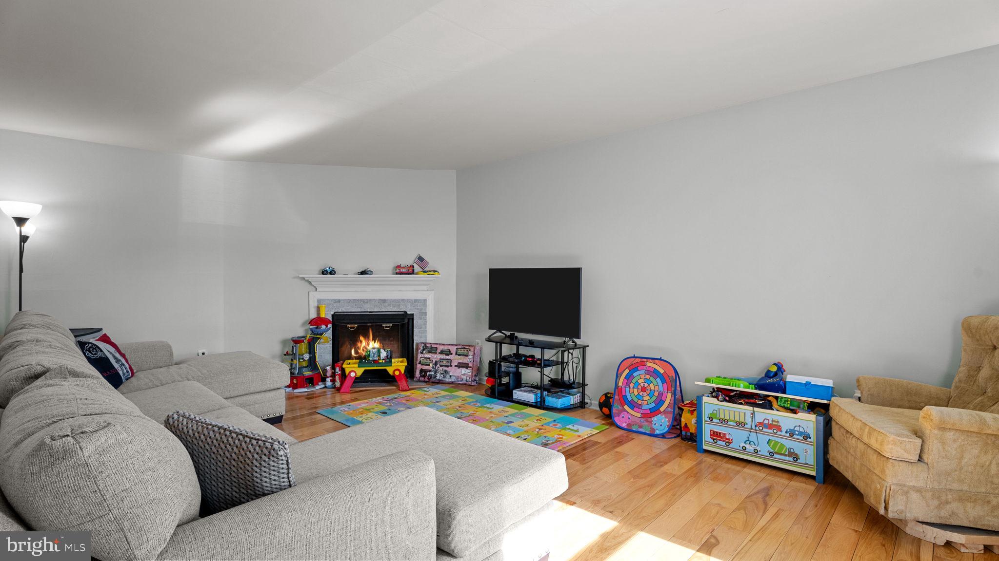 WHITPAIN HILLS - Residential