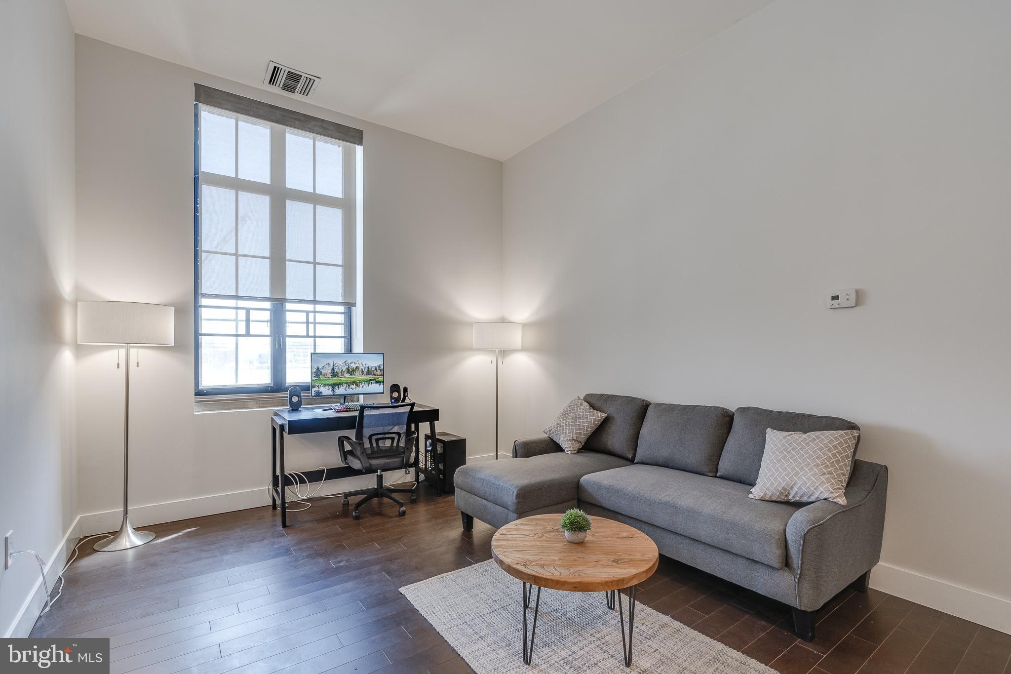 FAIRMOUNT - Residential