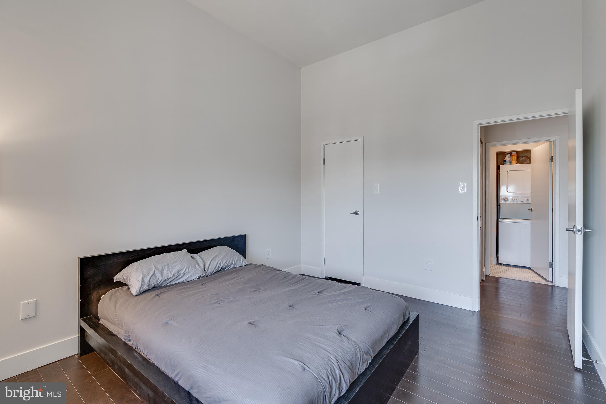 FAIRMOUNT - Residential