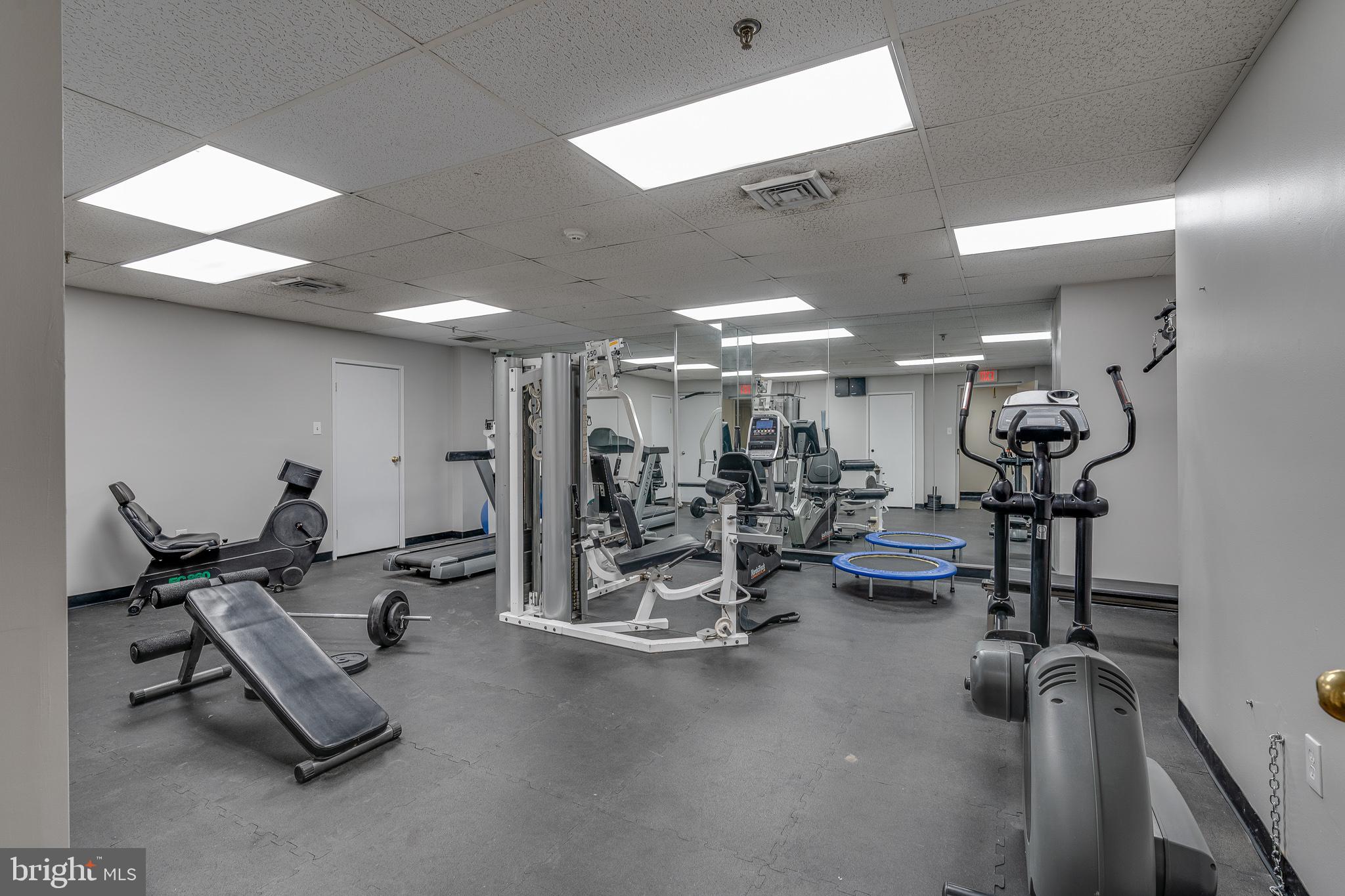 FAIRMOUNT - Residential