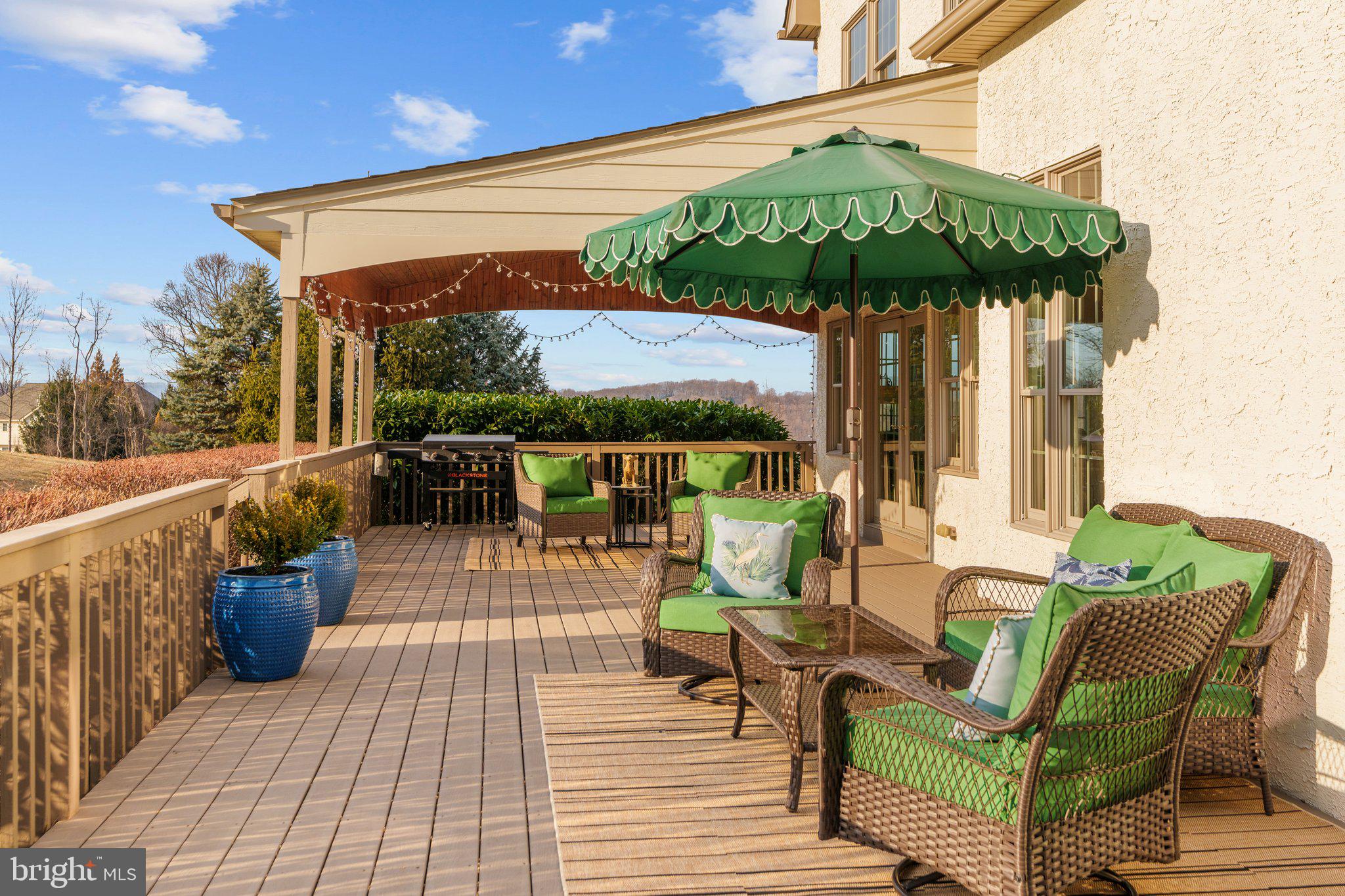SADDLE RIDGE - Residential
