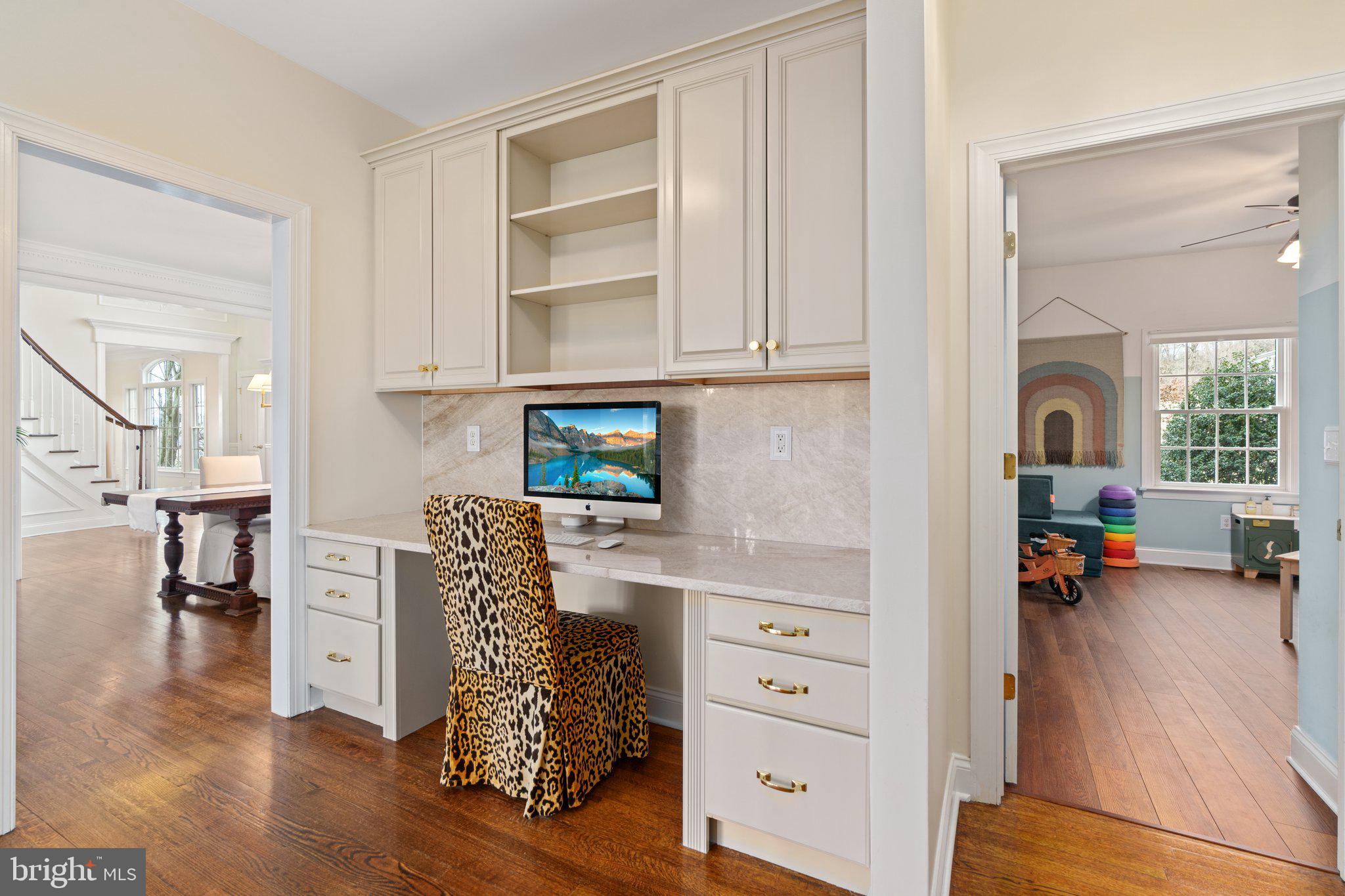 SADDLE RIDGE - Residential