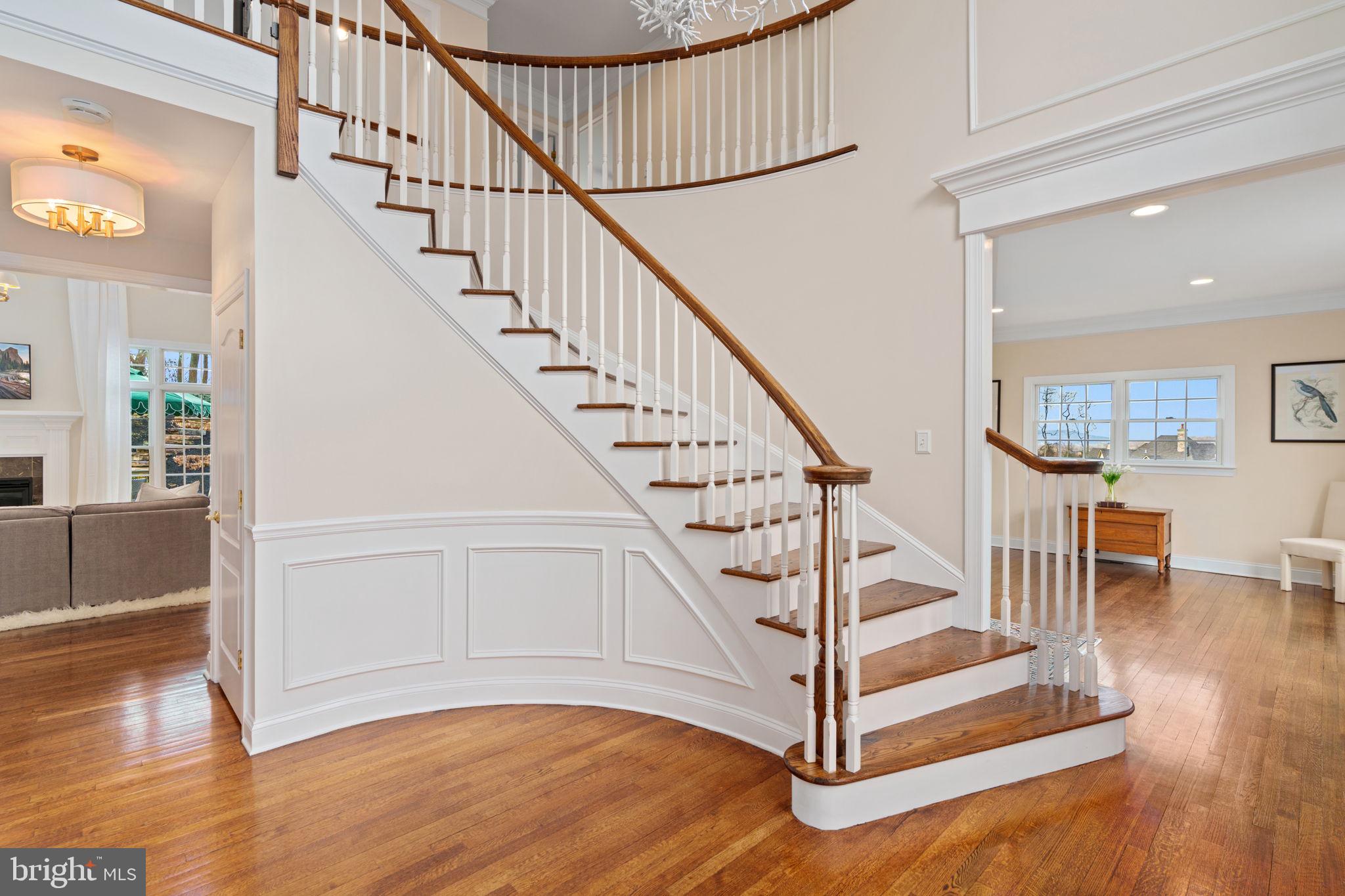 SADDLE RIDGE - Residential