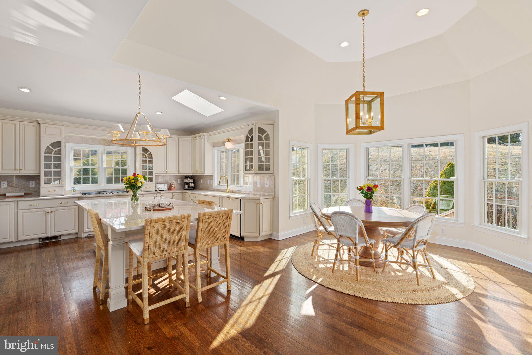 SADDLE RIDGE - Residential