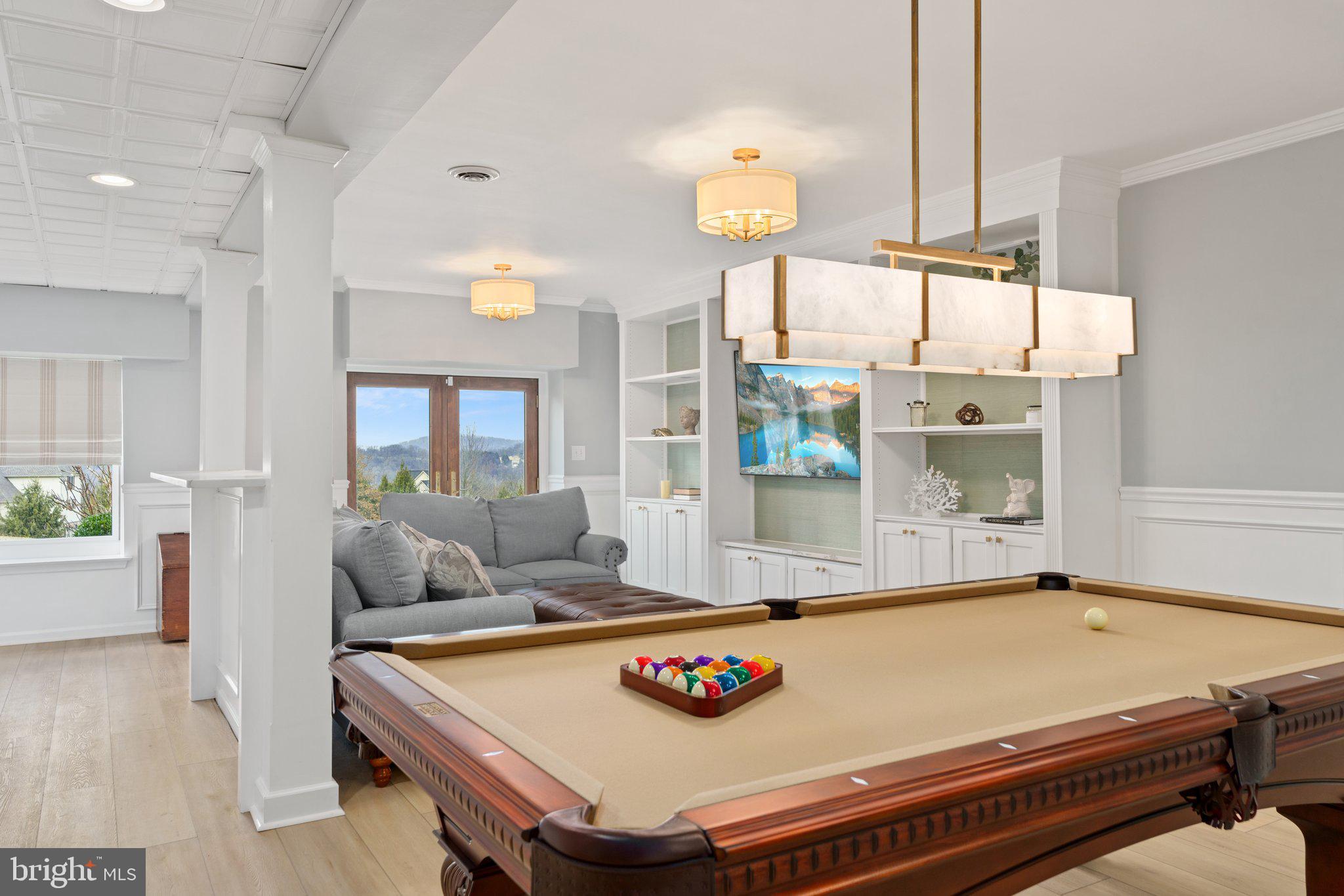 SADDLE RIDGE - Residential