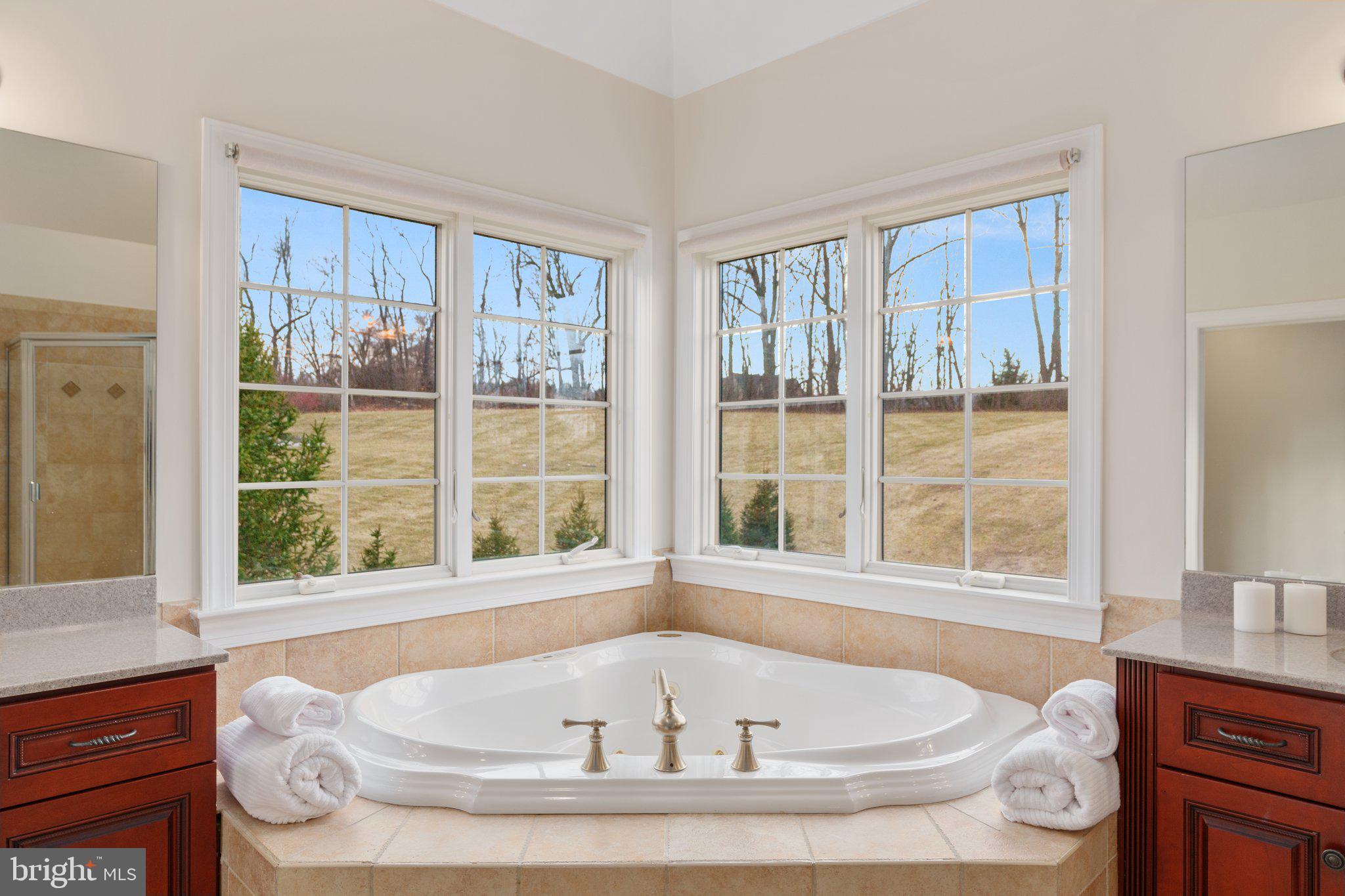SADDLE RIDGE - Residential