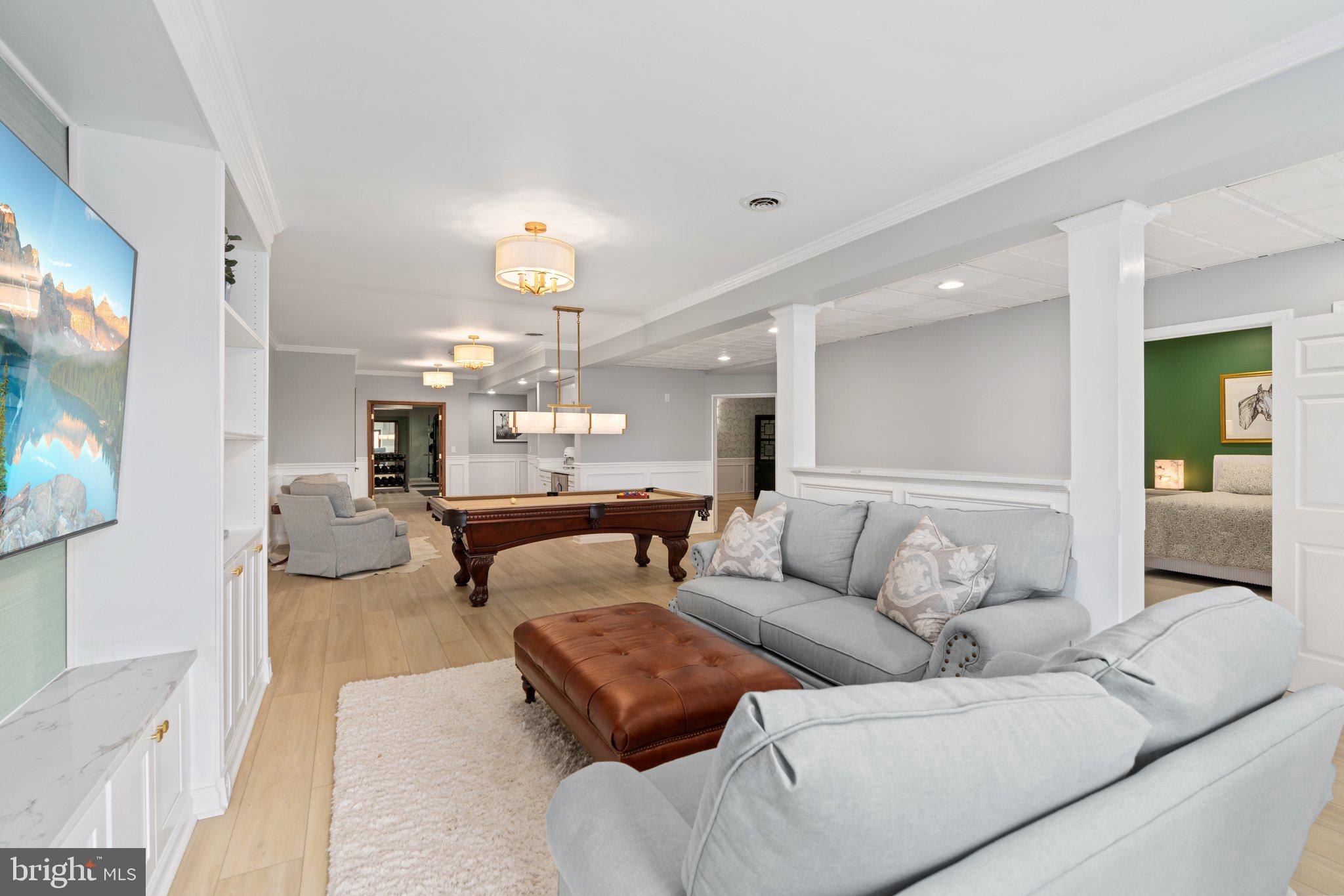 SADDLE RIDGE - Residential