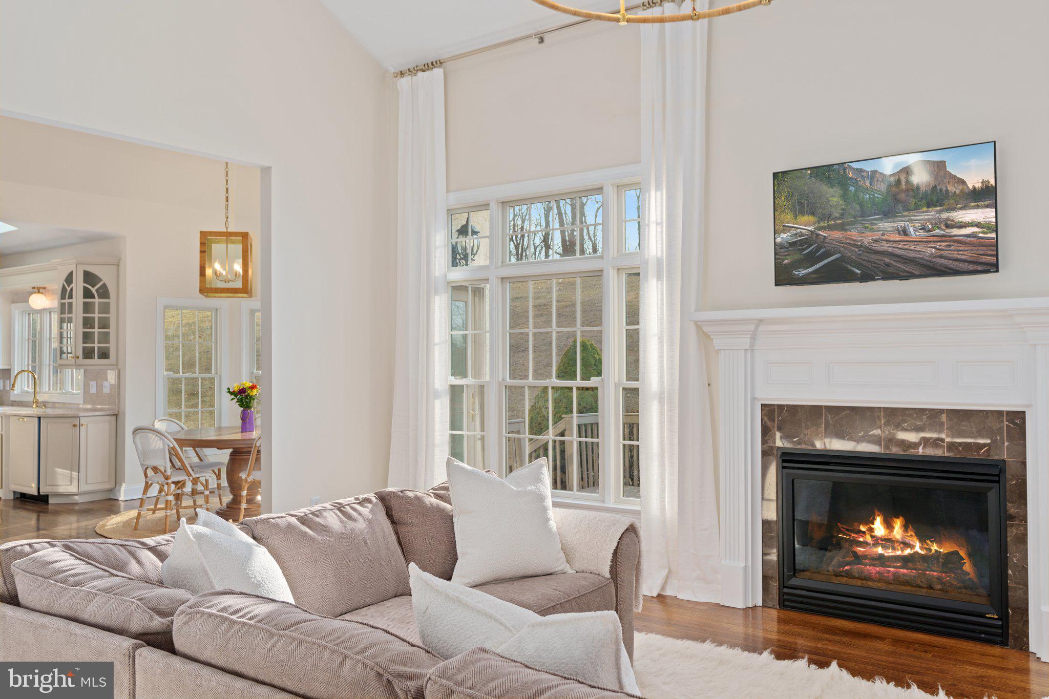 SADDLE RIDGE - Residential