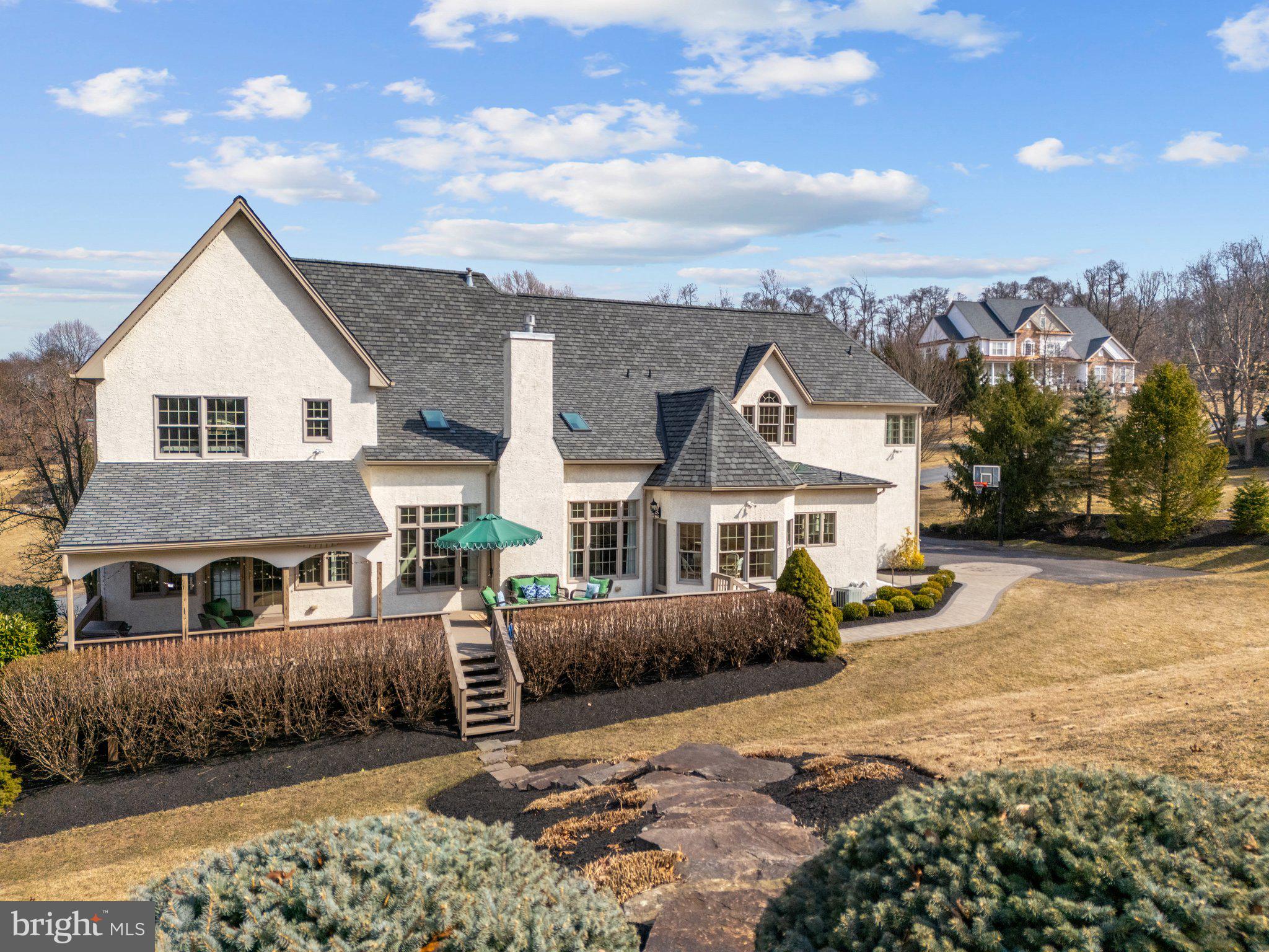 SADDLE RIDGE - Residential