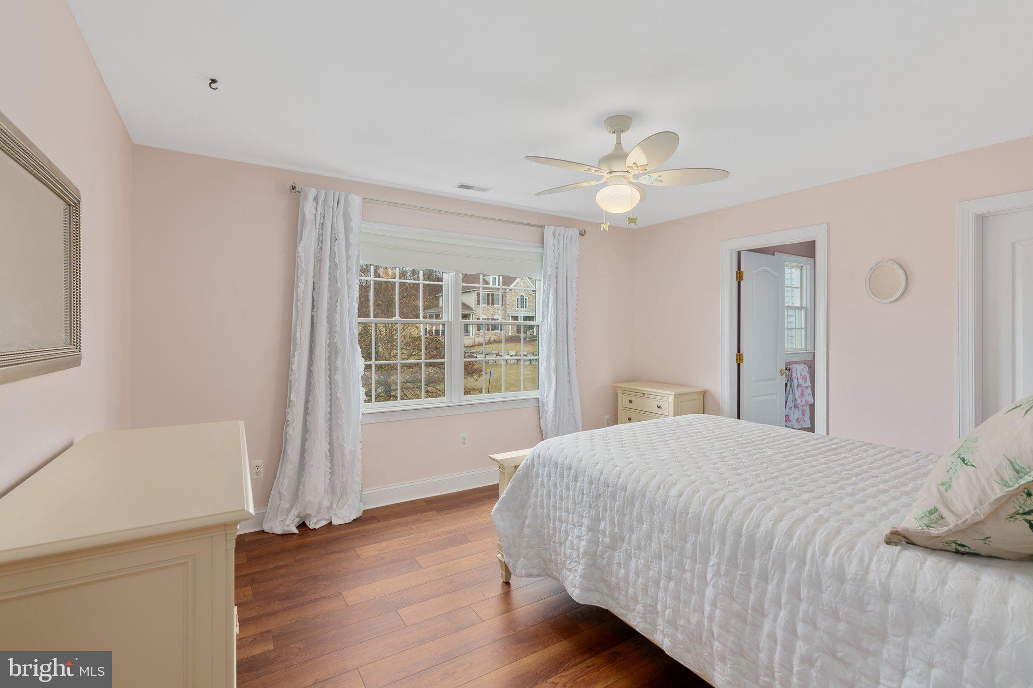 SADDLE RIDGE - Residential