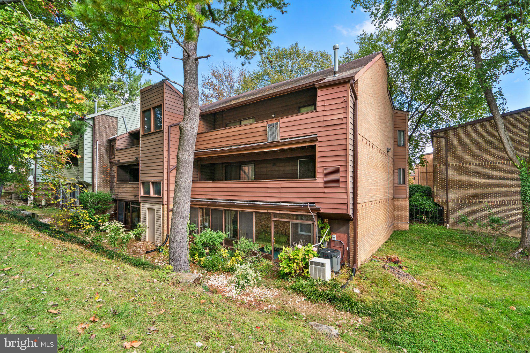 ROCKLAND RUN - Residential