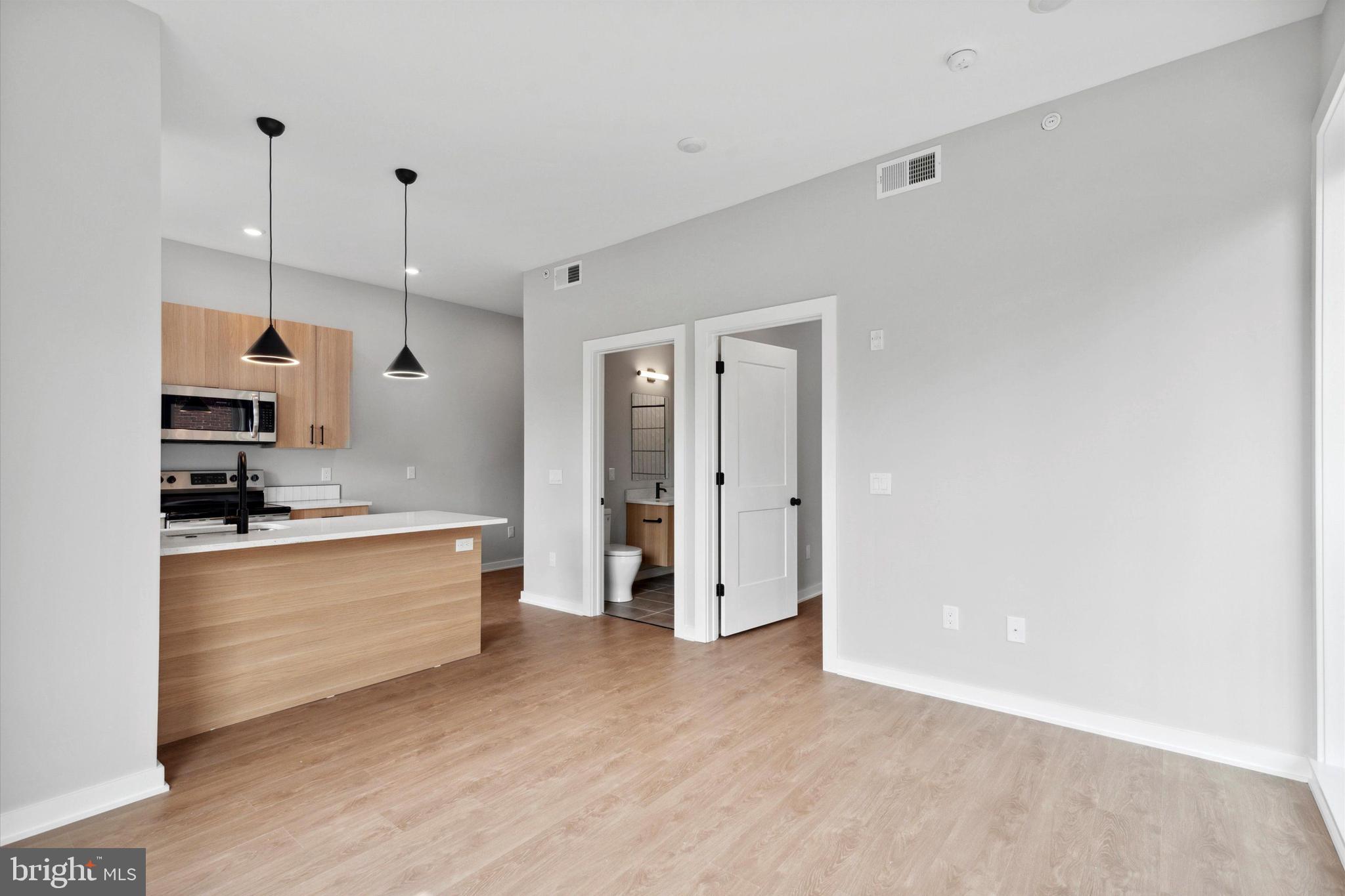 308 W CHELTEN AVENUE 313