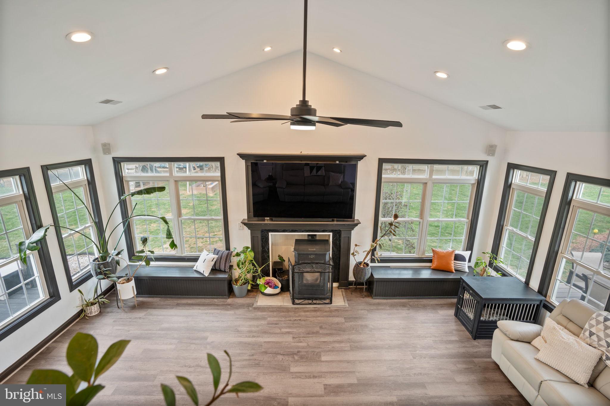 PEPPERMINT SPRINGS - Residential