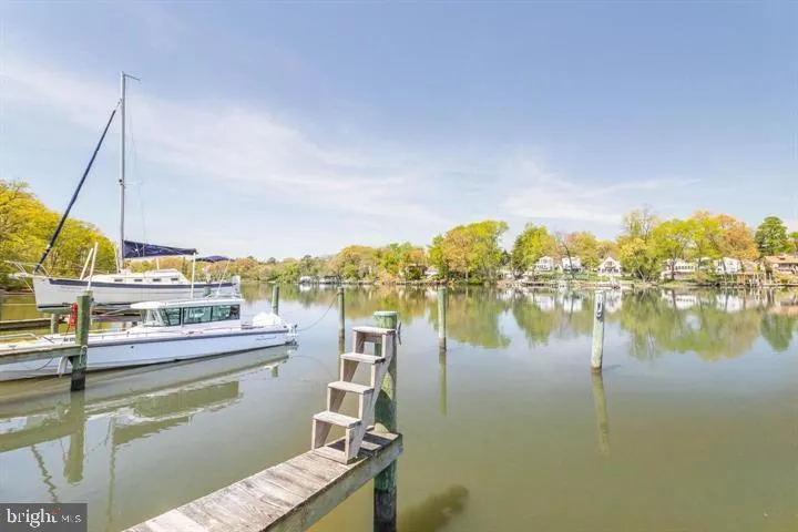 Glen Burnie, Maryland 21060, United States, 4 Bedrooms Bedrooms, ,3 BathroomsBathrooms,Residential,Pending,23182