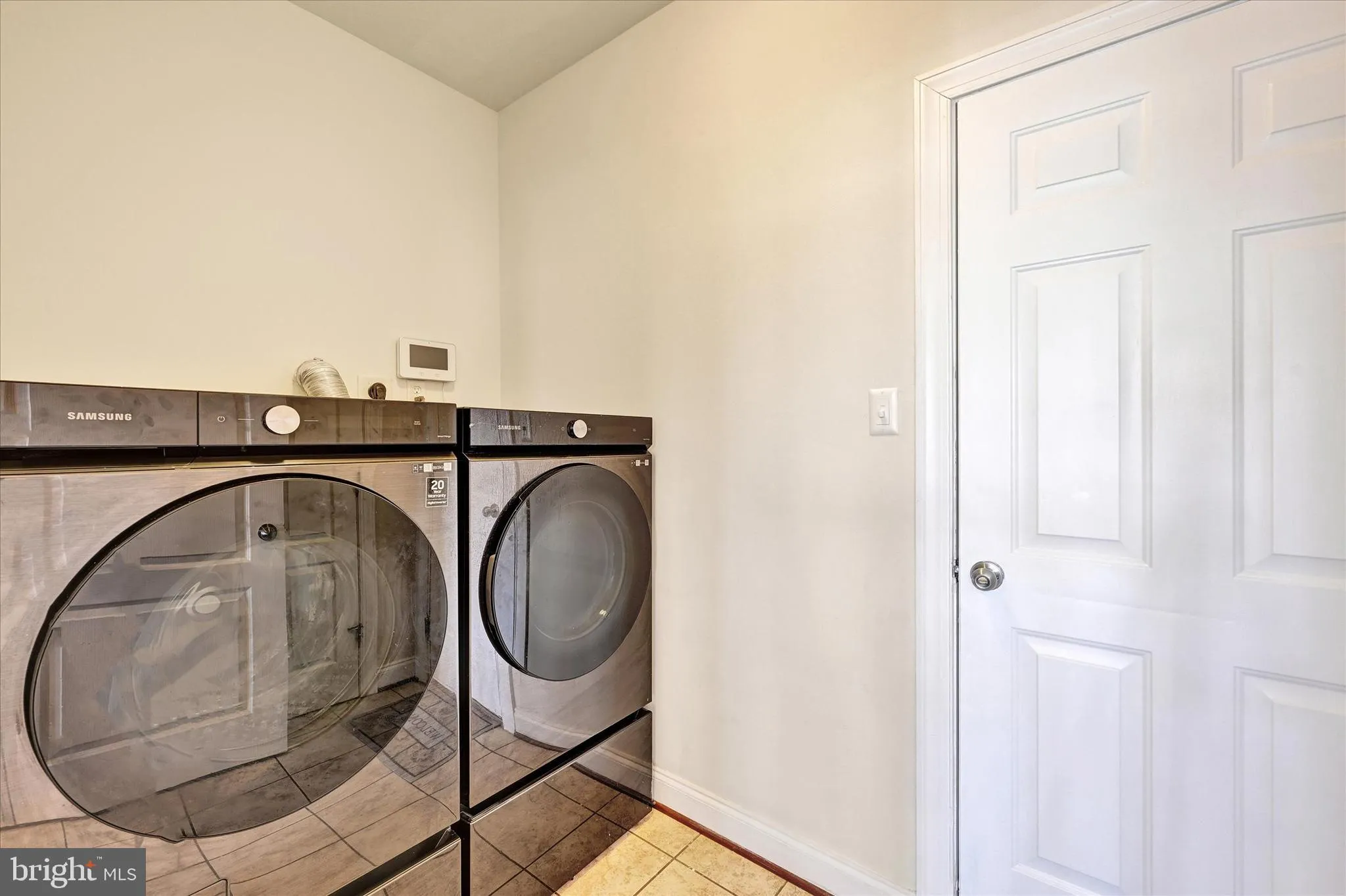 Glen Burnie, Maryland 21060, United States, 4 Bedrooms Bedrooms, ,3 BathroomsBathrooms,Residential,Pending,23182