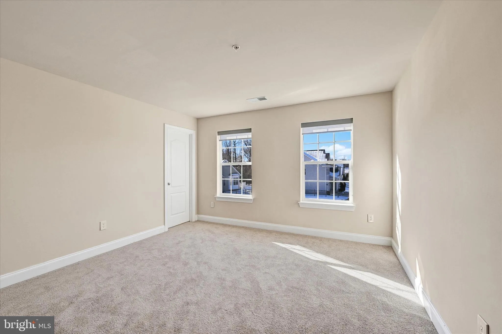 Glen Burnie, Maryland 21060, United States, 4 Bedrooms Bedrooms, ,3 BathroomsBathrooms,Residential,Pending,23182