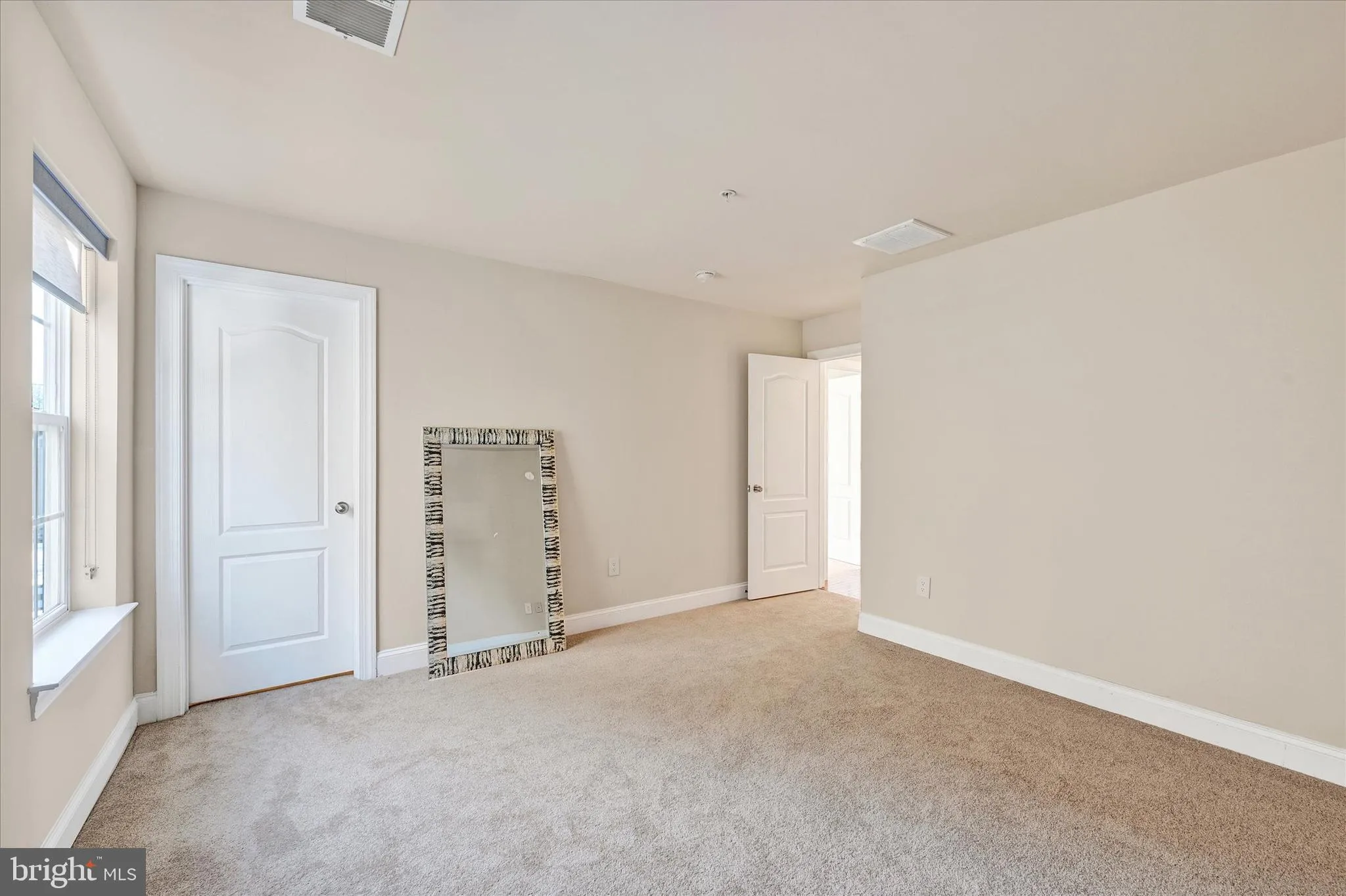 Glen Burnie, Maryland 21060, United States, 4 Bedrooms Bedrooms, ,3 BathroomsBathrooms,Residential,Pending,23182