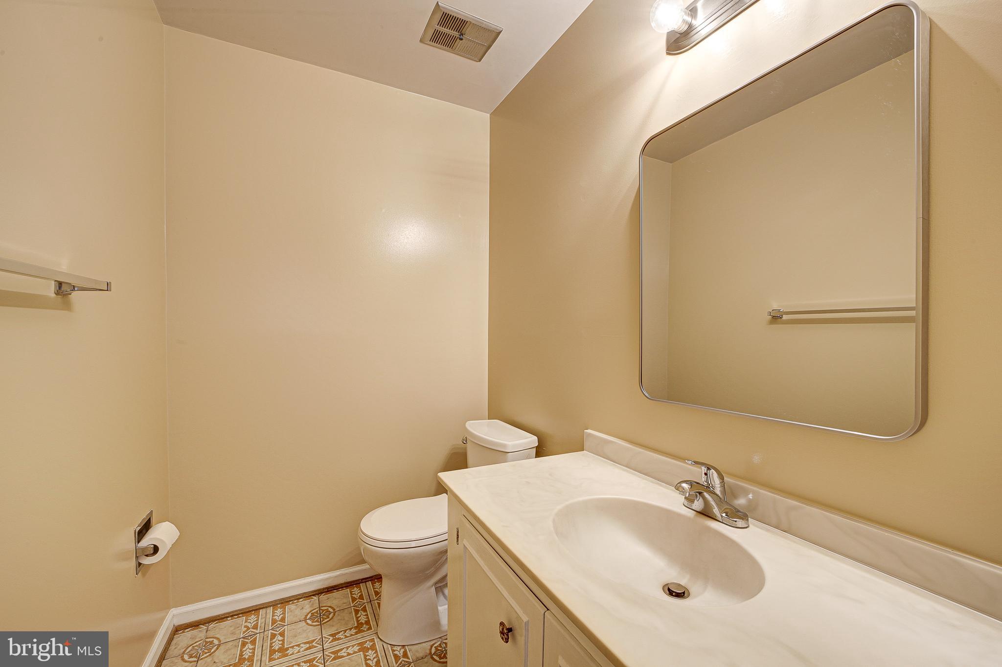 PINE KNOLLS - Residential Lease