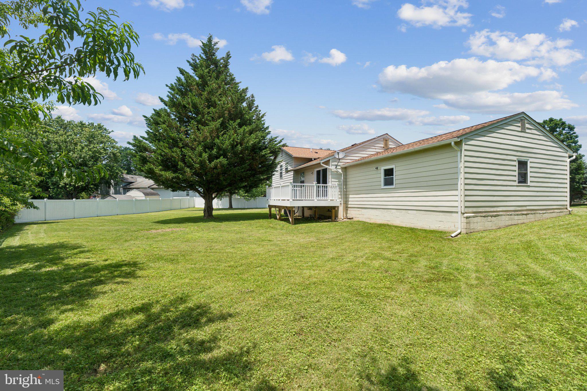 FLOWER HILL - Residential