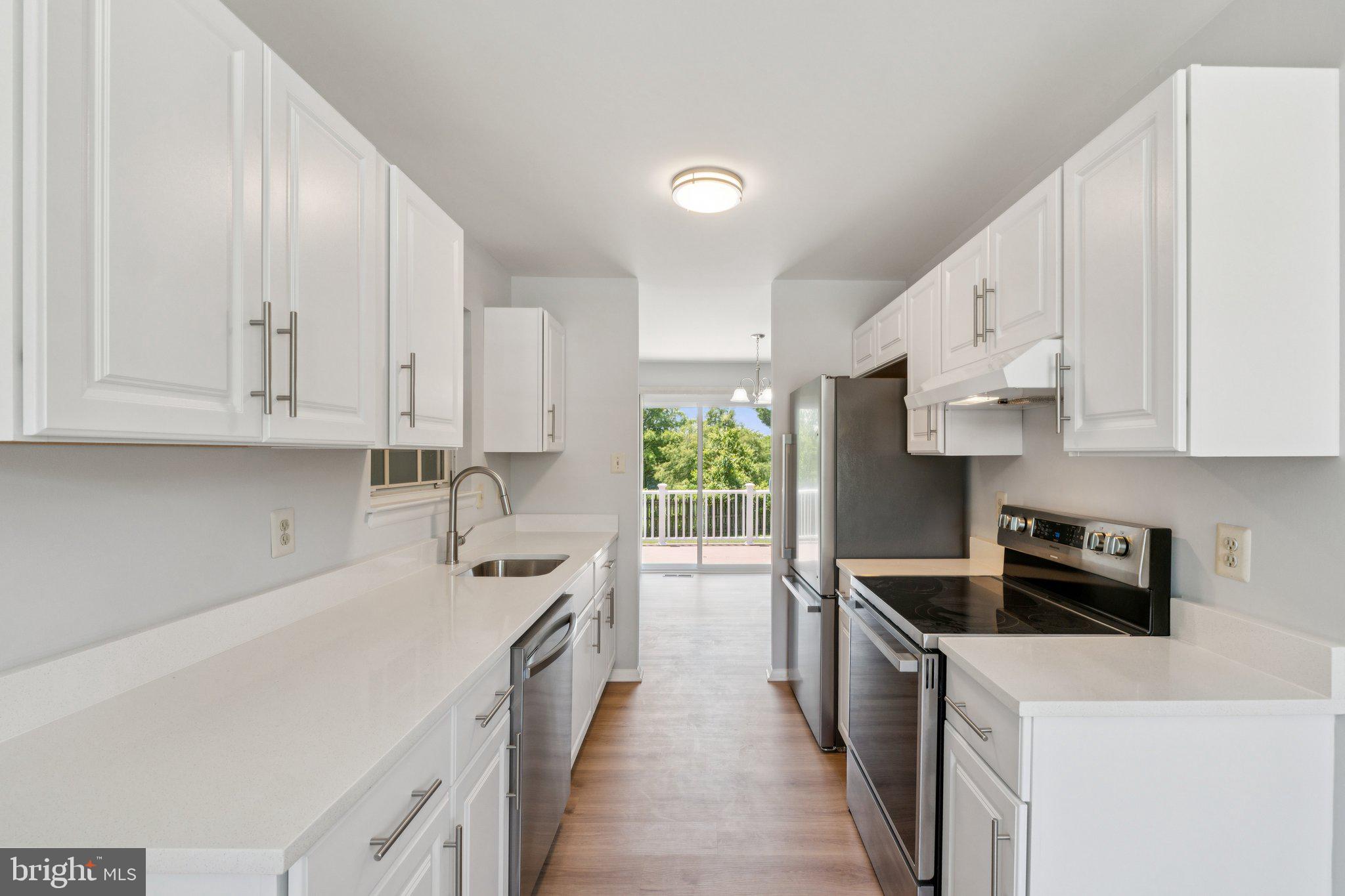 FLOWER HILL - Residential