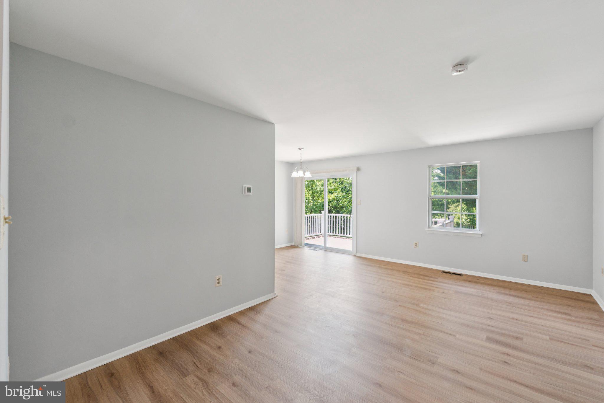 FLOWER HILL - Residential