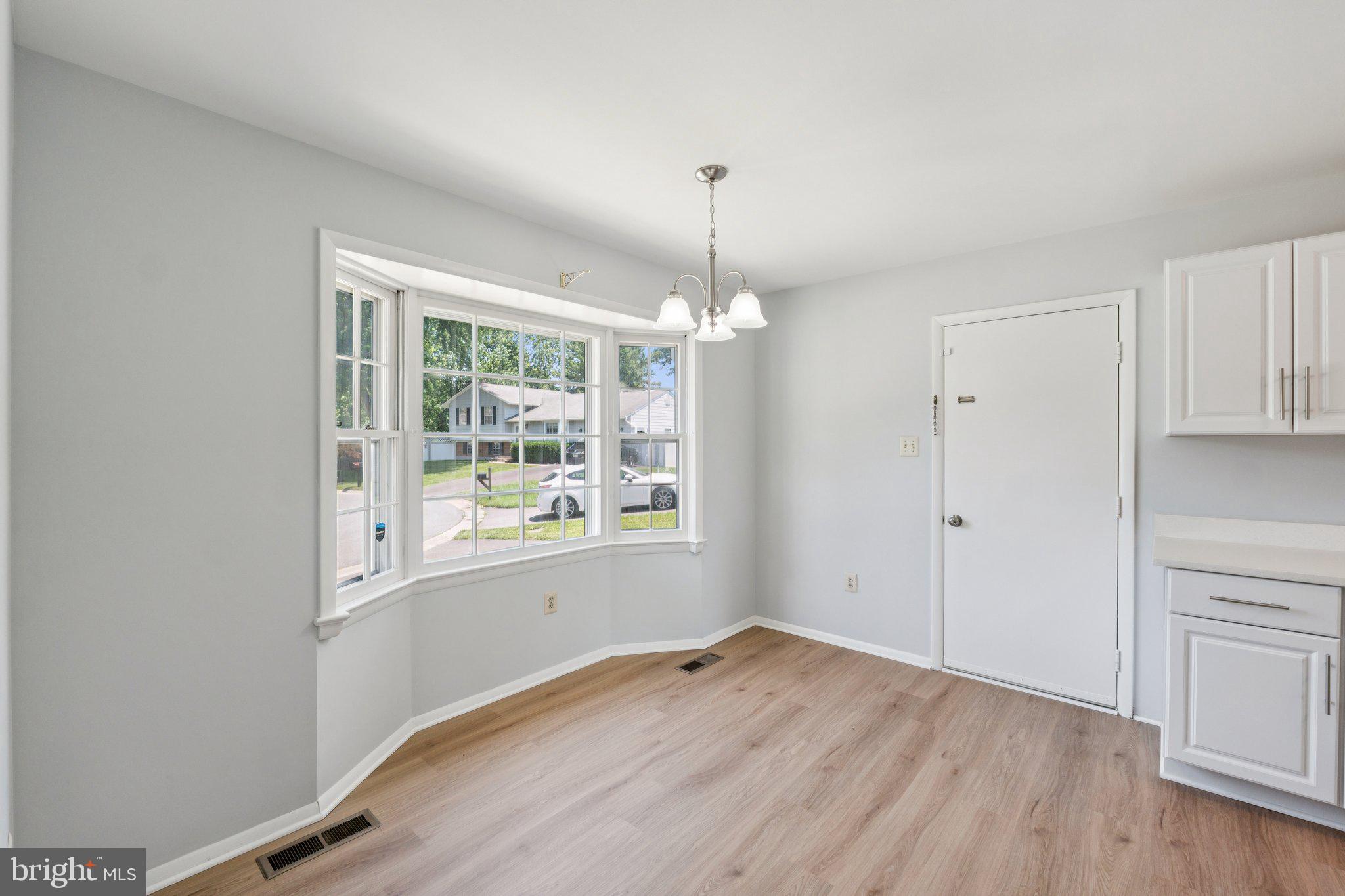 FLOWER HILL - Residential