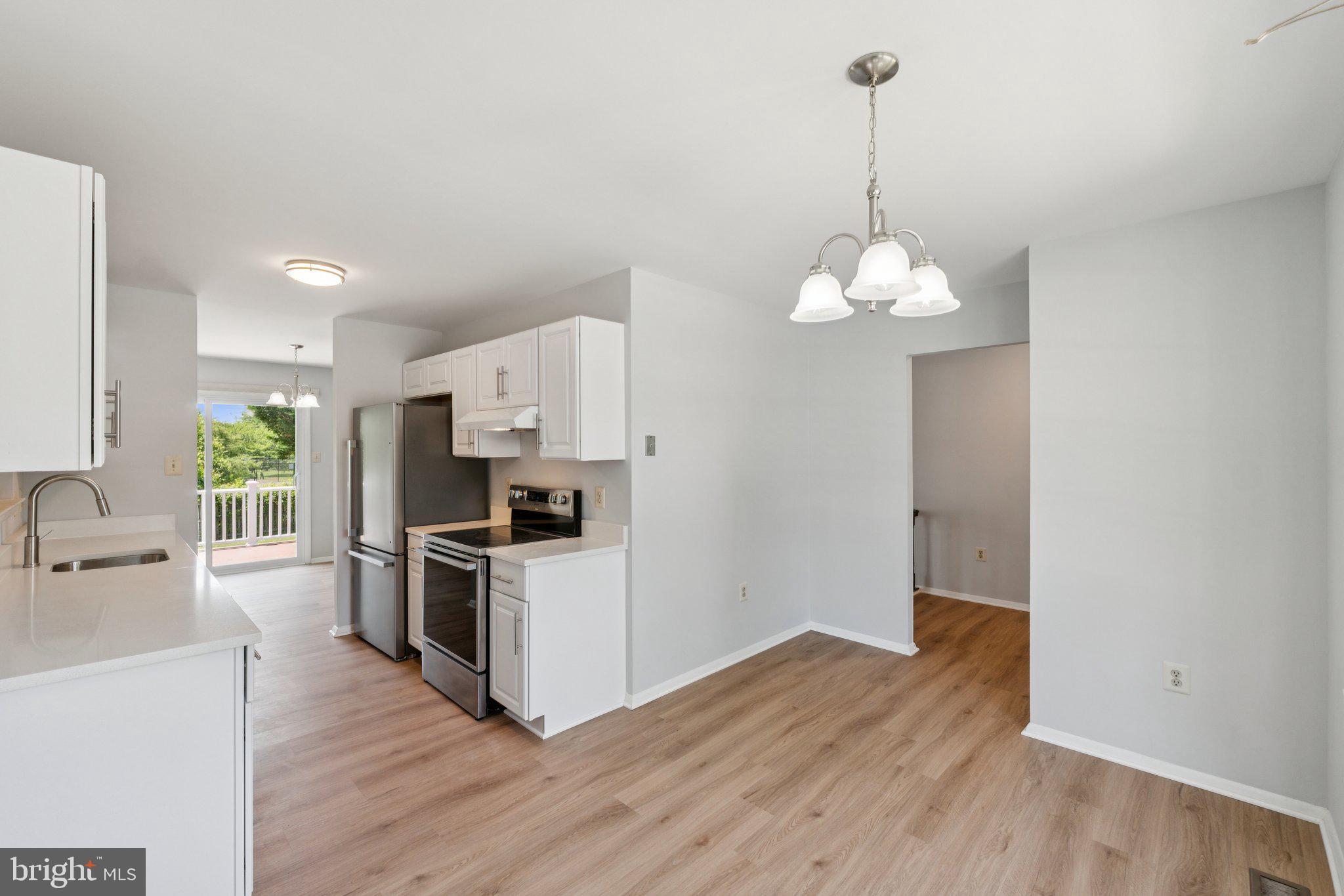 FLOWER HILL - Residential